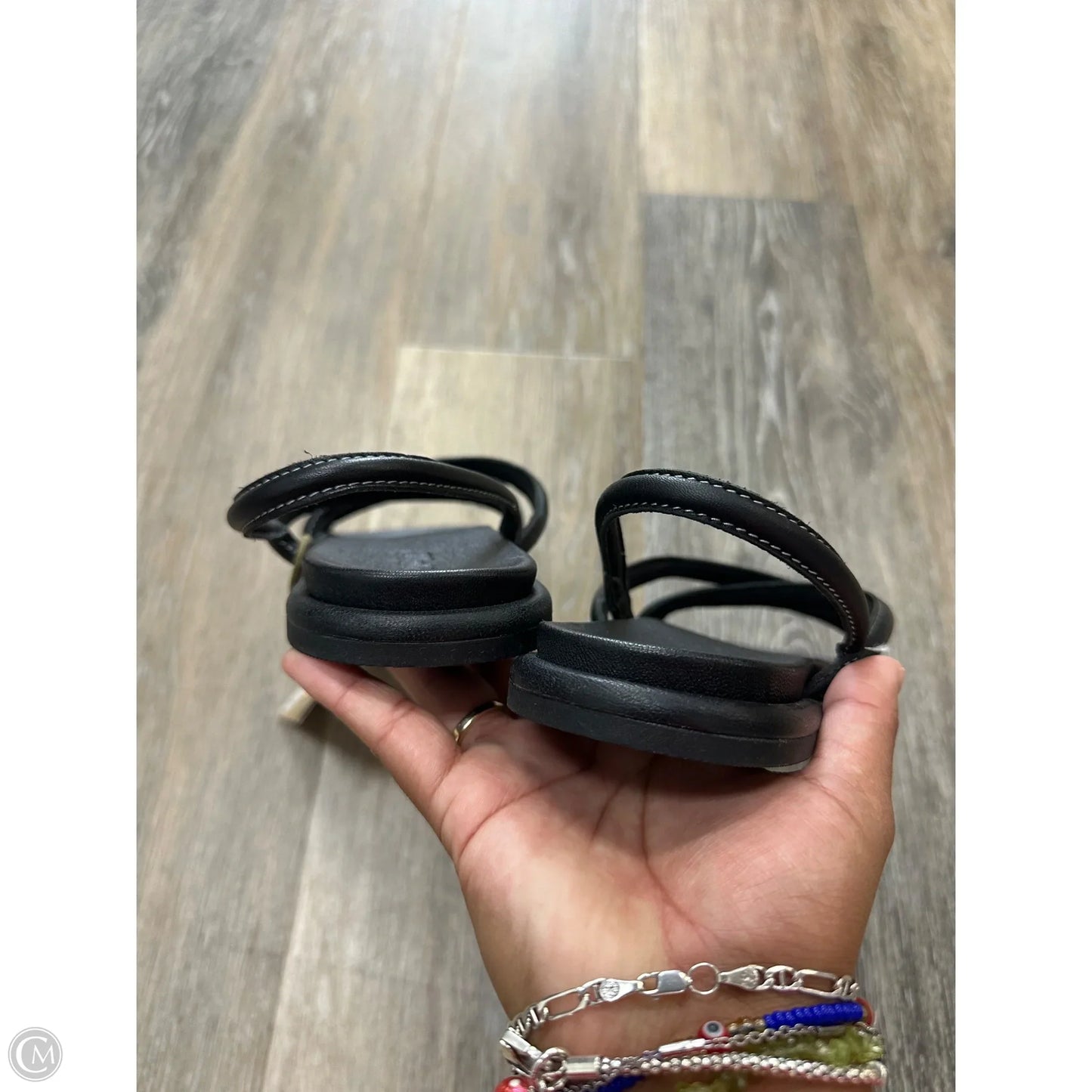 Sandals Flats By Olukai In Black, Size: 7