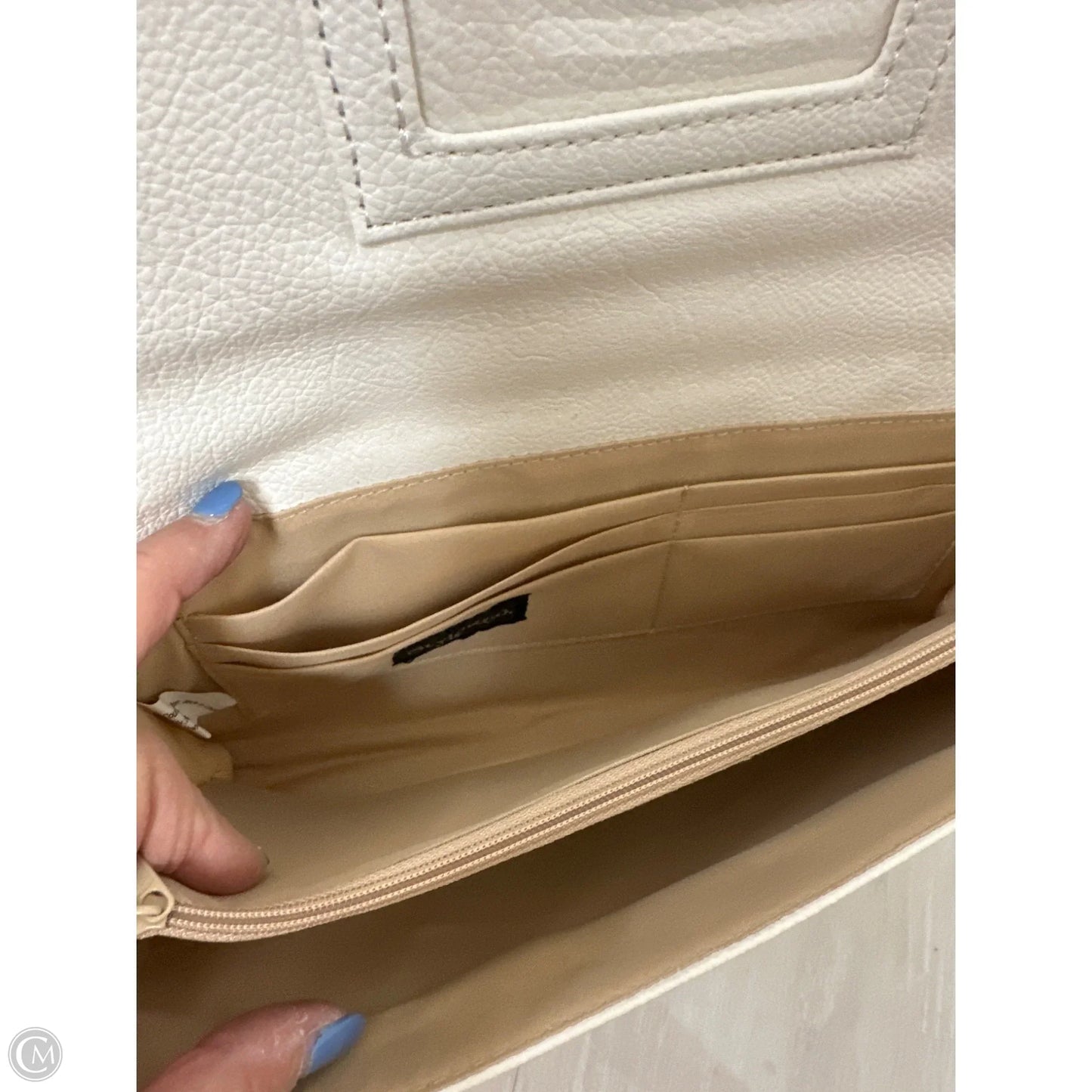 Clutch By Clothes Mentor, Size: Medium