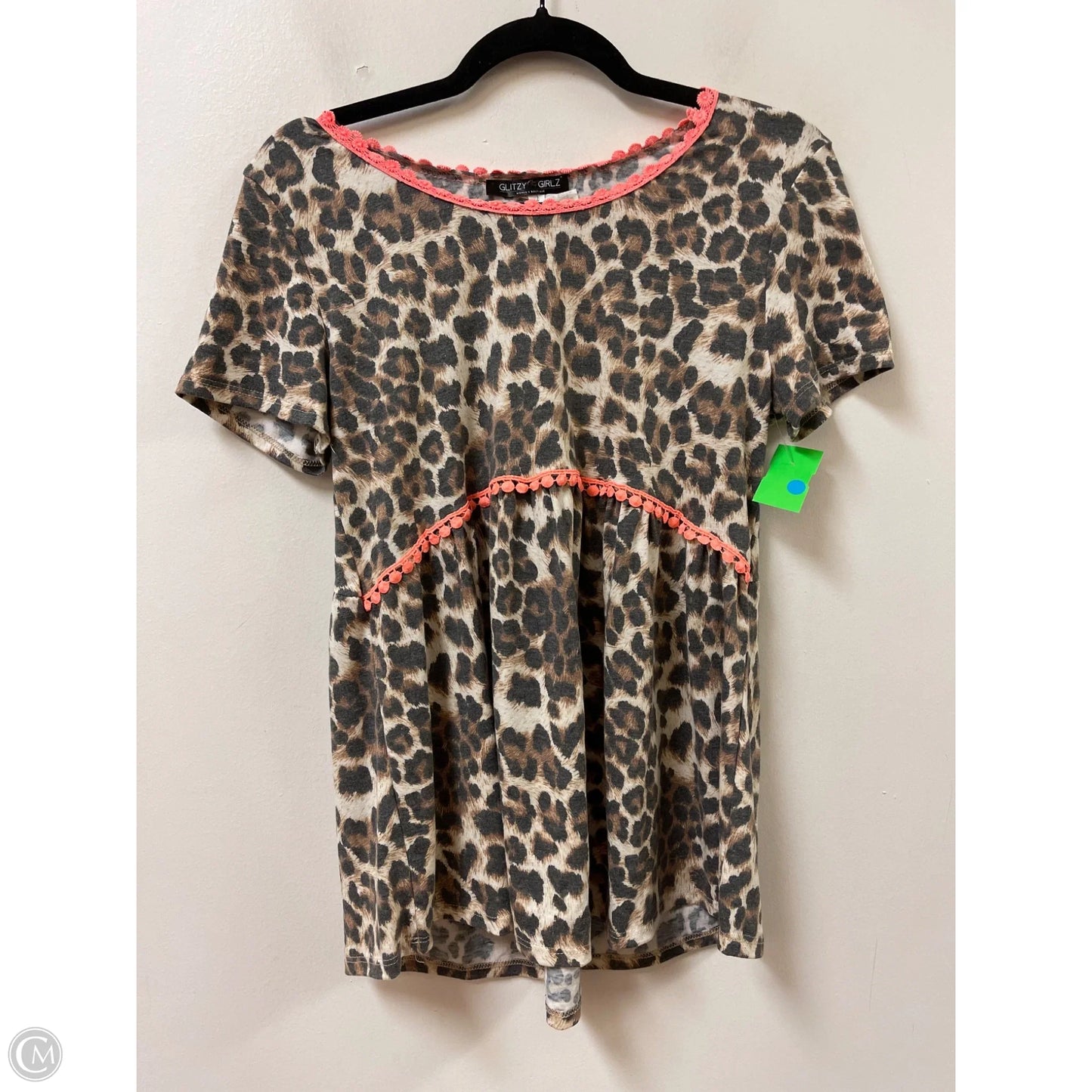 Top Short Sleeve By Glitzy Girlz In Leopard Print, Size: M