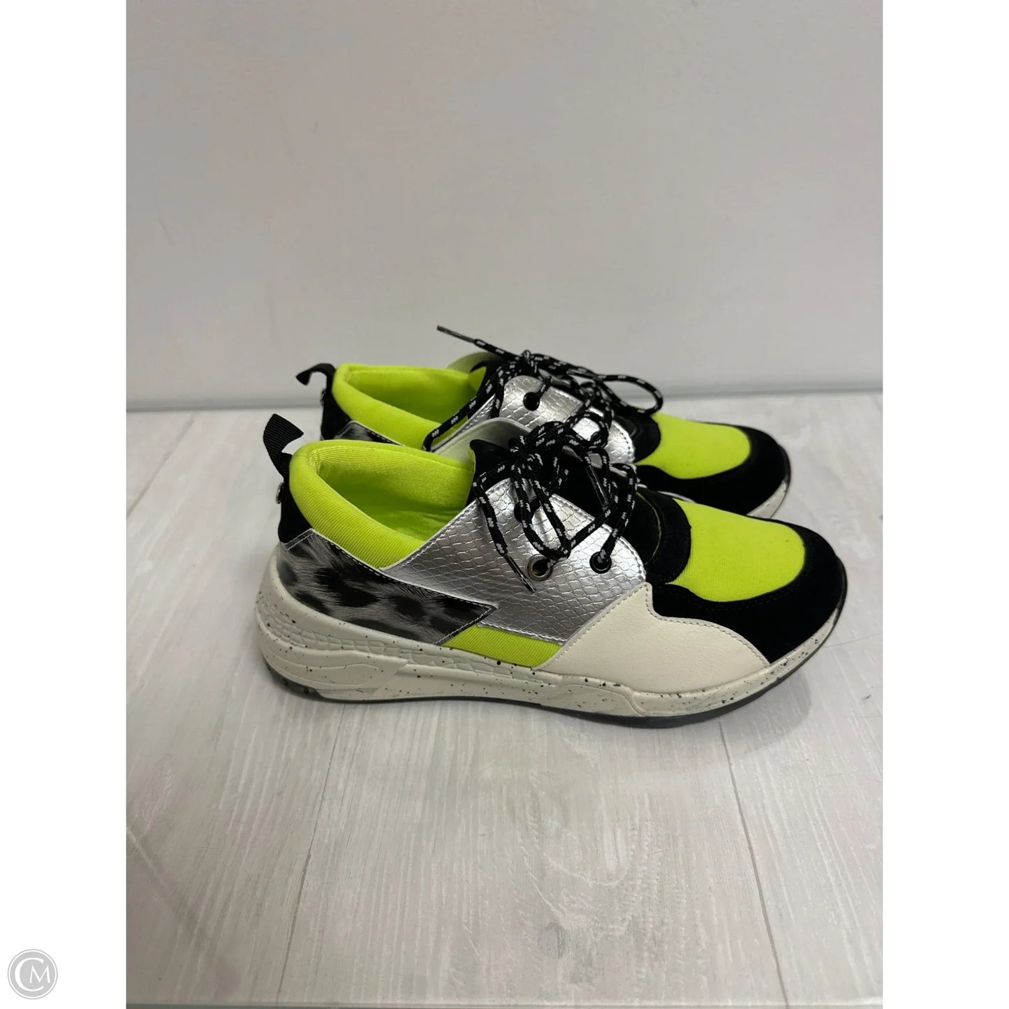 Shoes Sneakers By Spring Step In Green, Size: 8