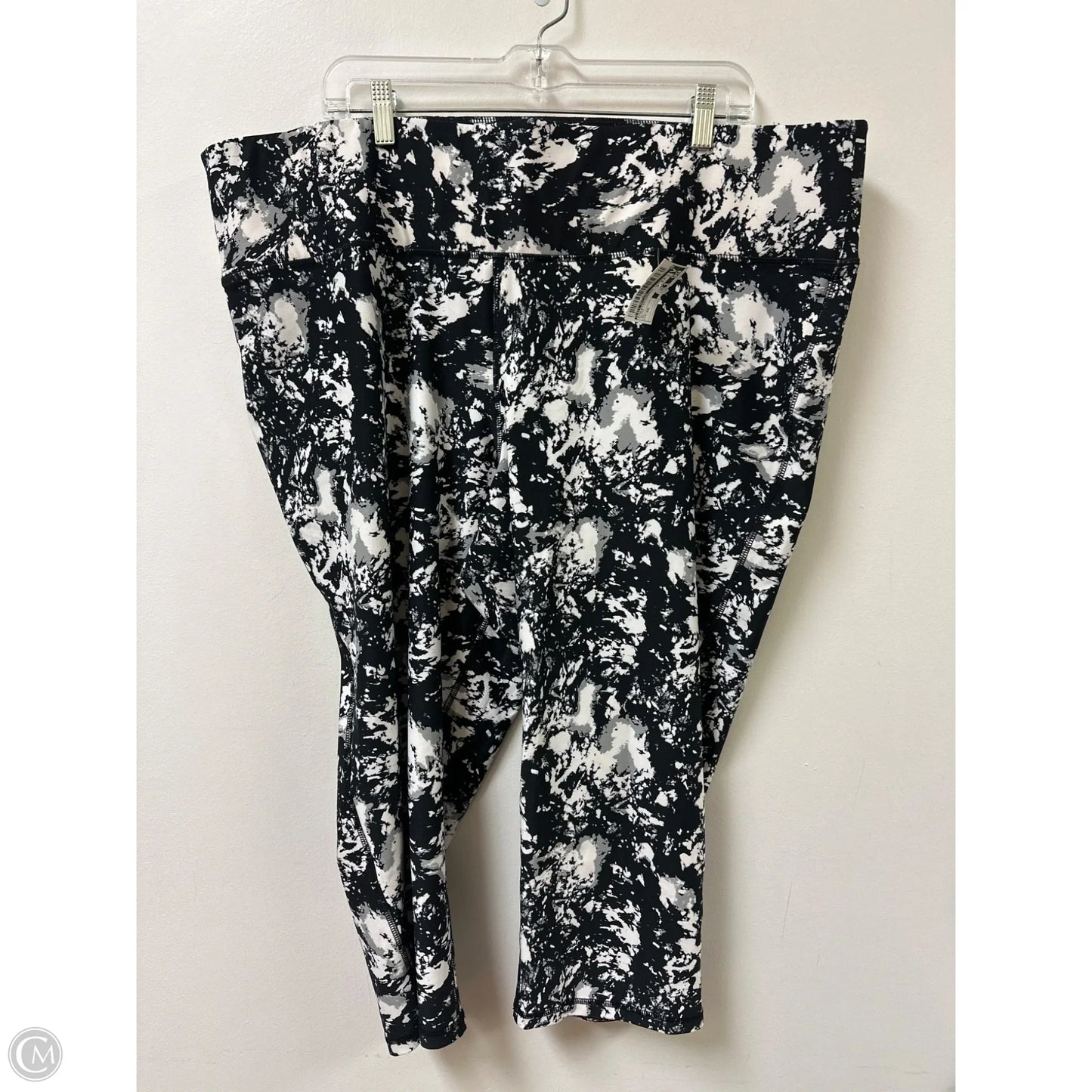 Athletic Capris By Livi Active In Black, Size: 4x