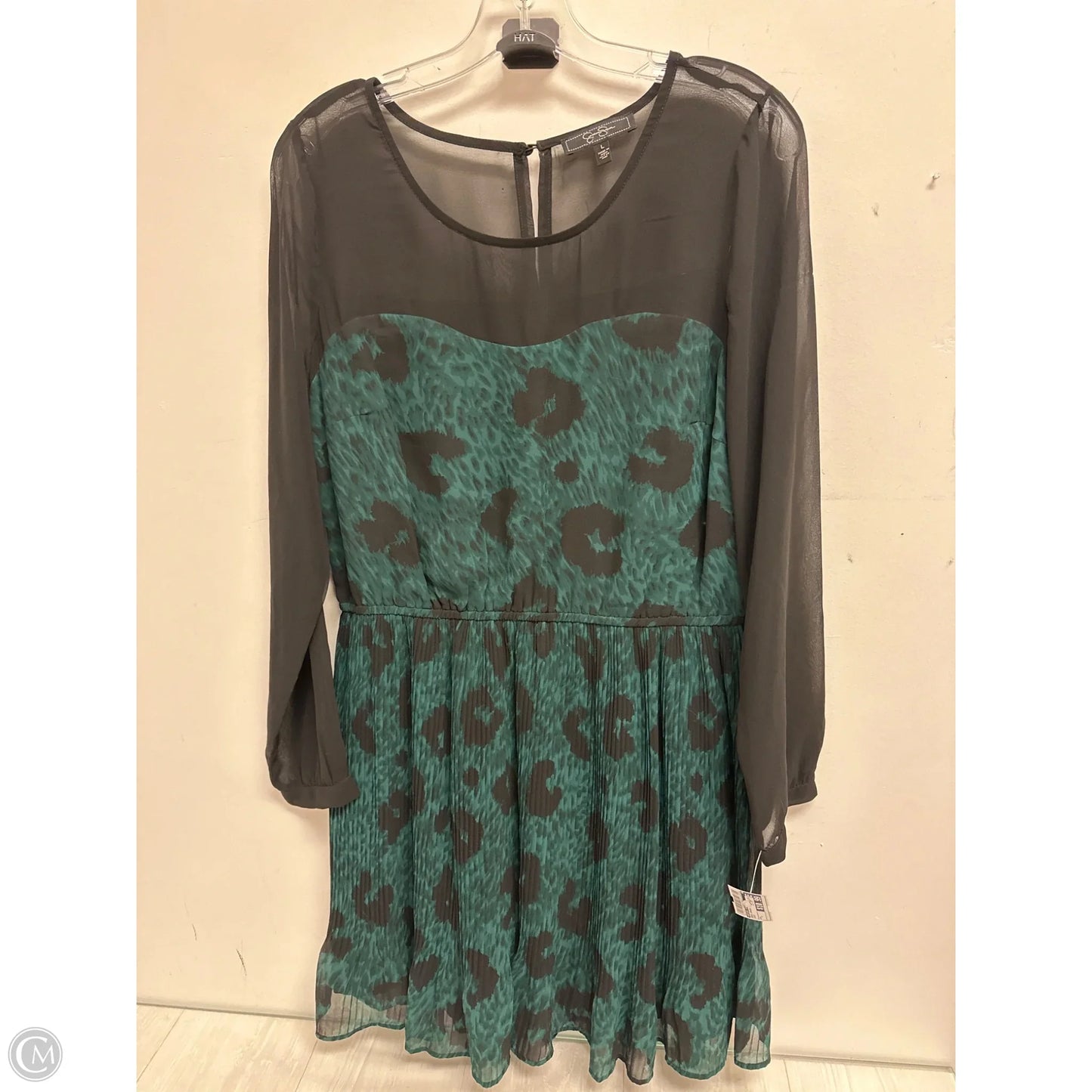 Dress Casual Short By Jessica Simpson In Green, Size: L