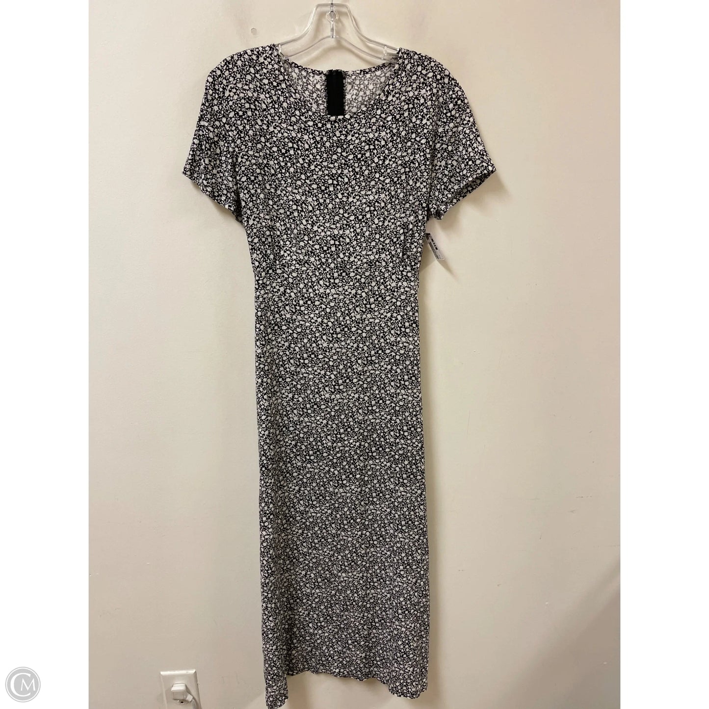 Dress Casual Maxi By Clothes Mentor In Black & White, Size: M