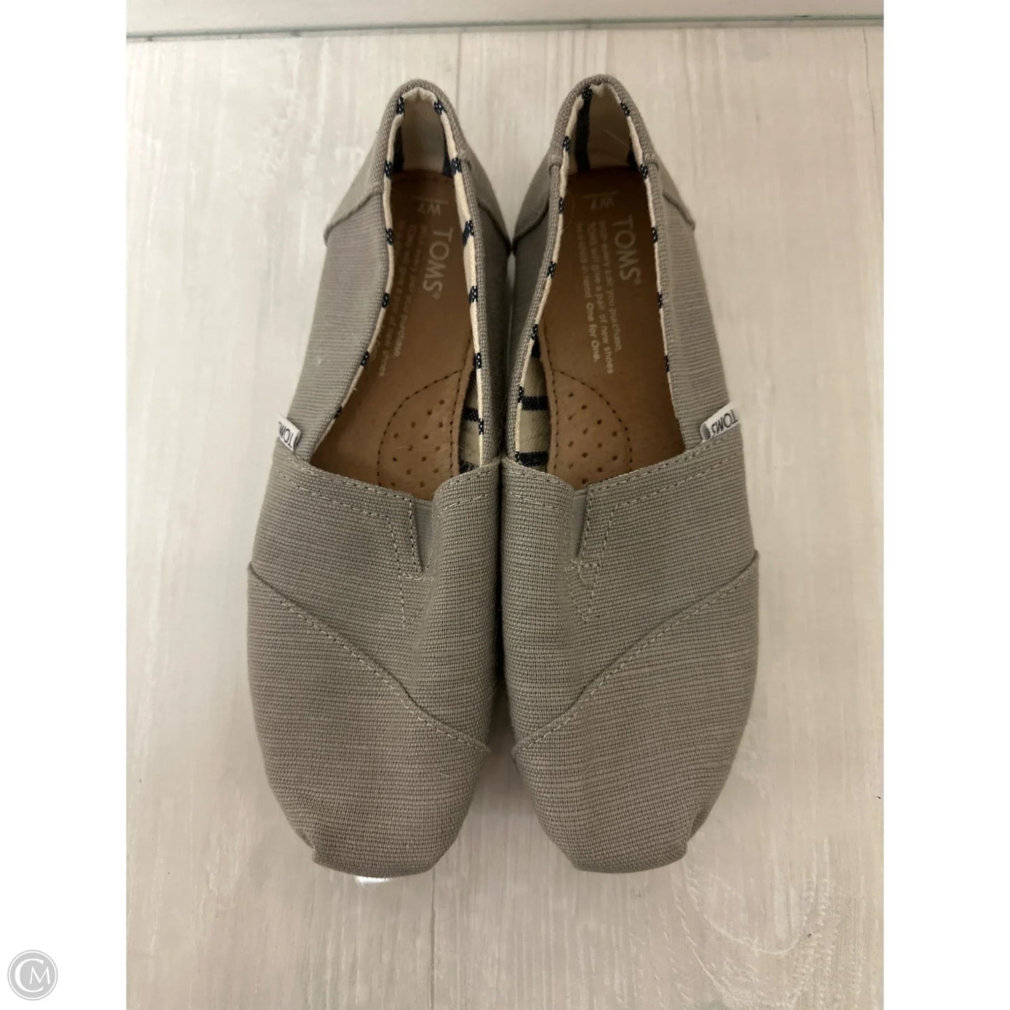 Shoes Flats By Toms In Grey, Size: 7