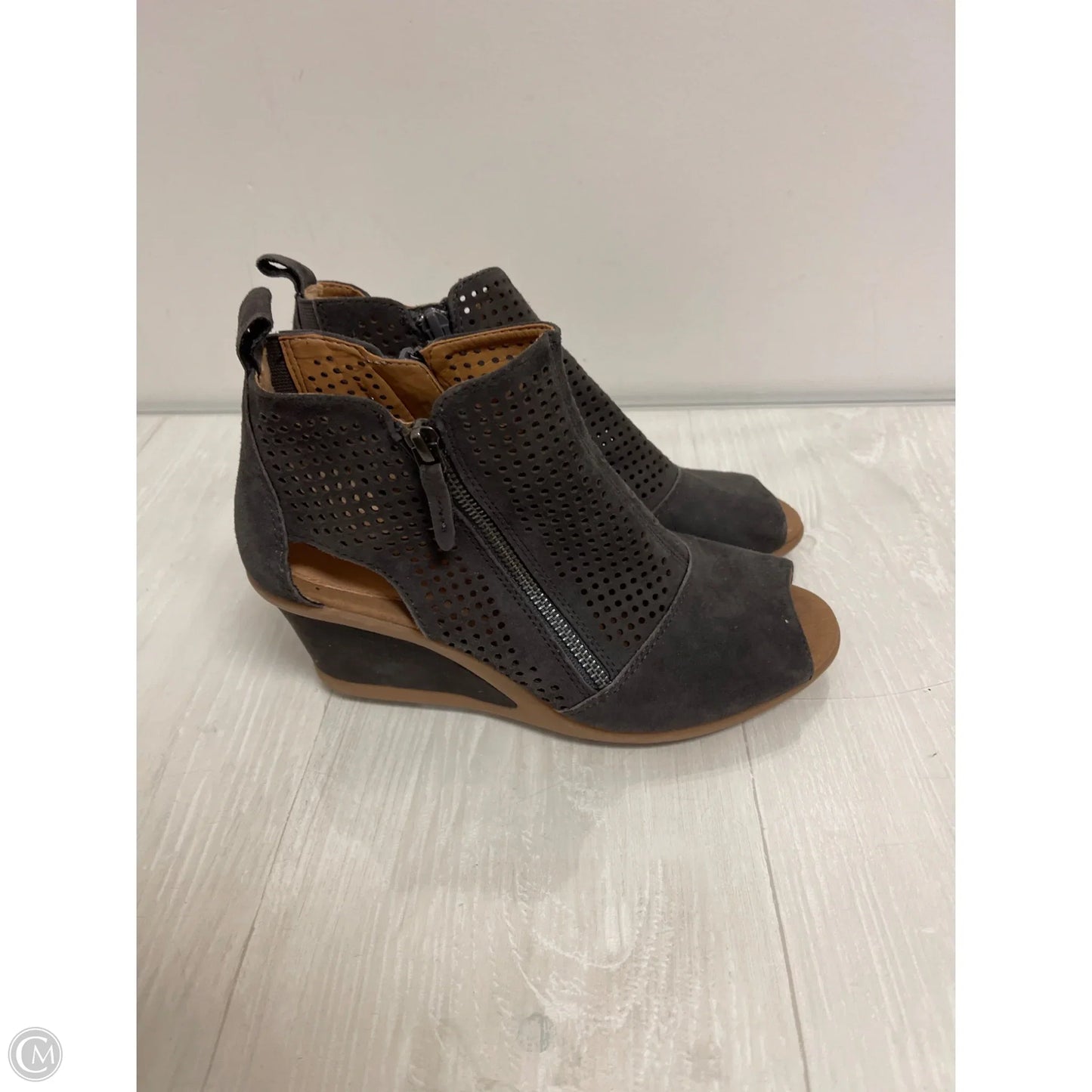 Sandals Heels Wedge By Earth In Grey, Size: 7.5