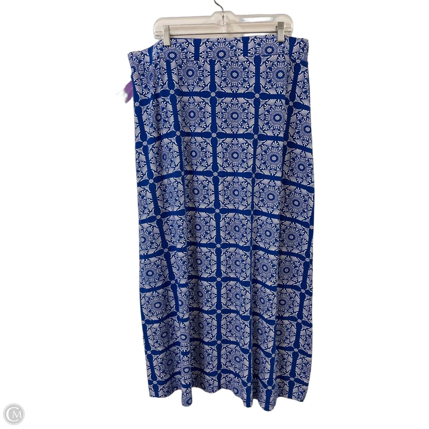 Skirt Maxi By Clothes Mentor In Blue & White, Size: 18