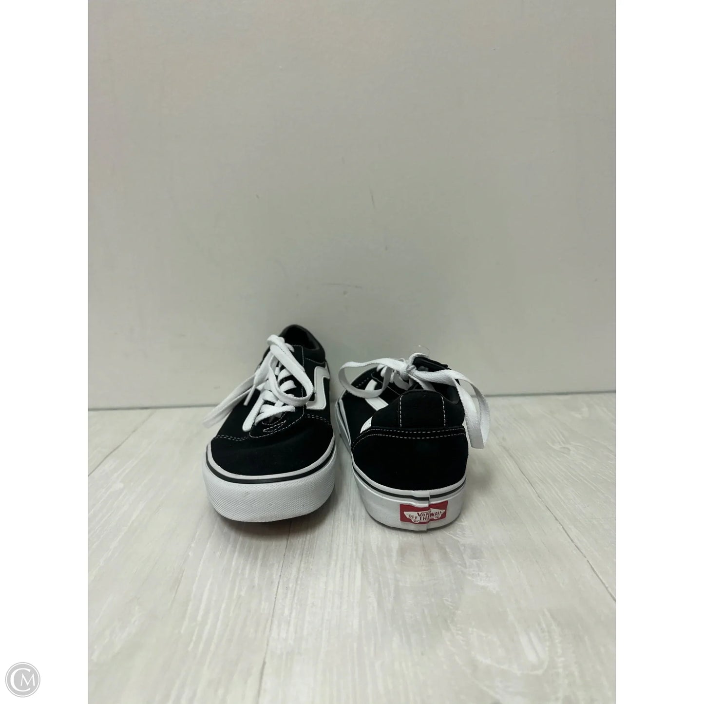Shoes Sneakers By Vans In Black, Size: 9
