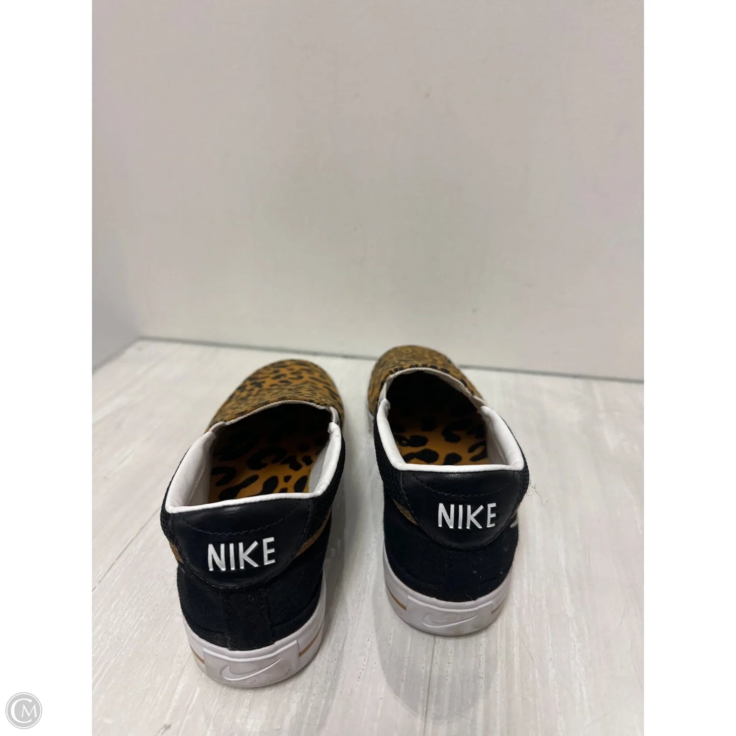Shoes Flats By Nike In Leopard Print, Size: 7