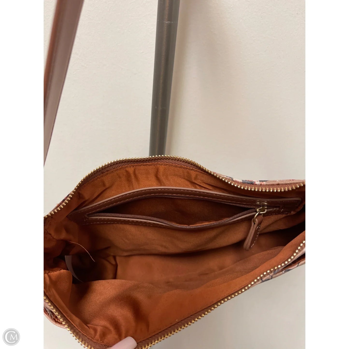 Handbag By Clothes Mentor, Size: Medium