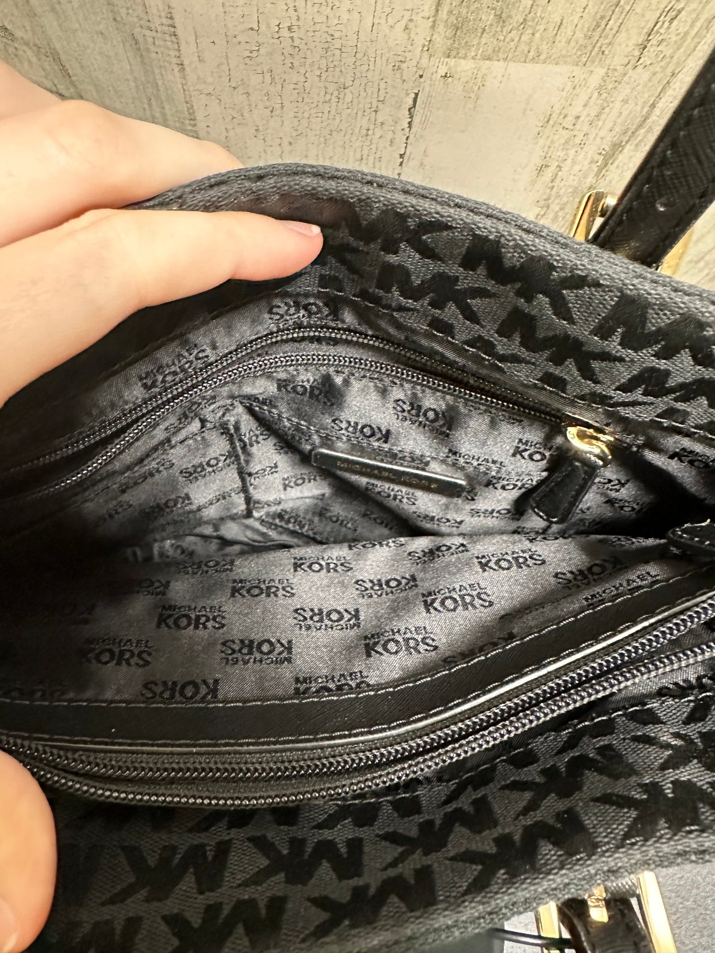 Handbag Designer By Michael Kors Size: Small