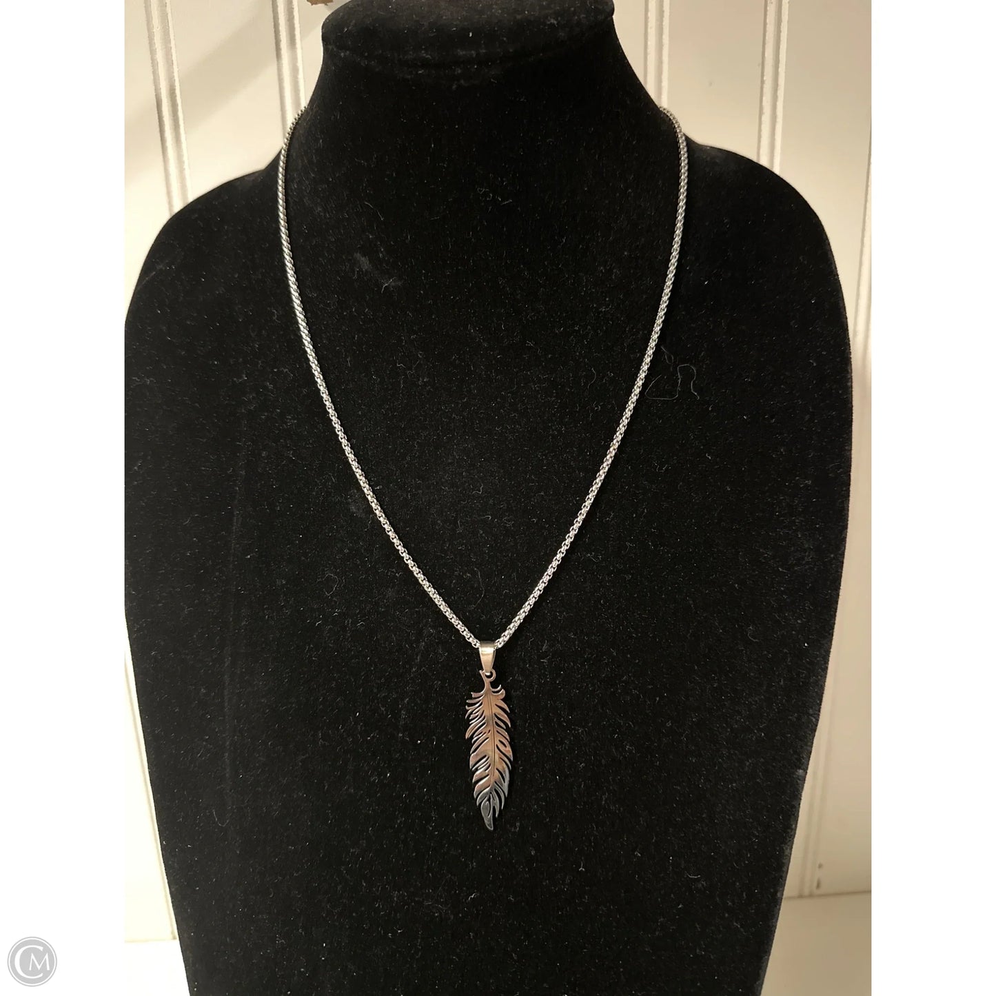 Necklace Charm By Clothes Mentor