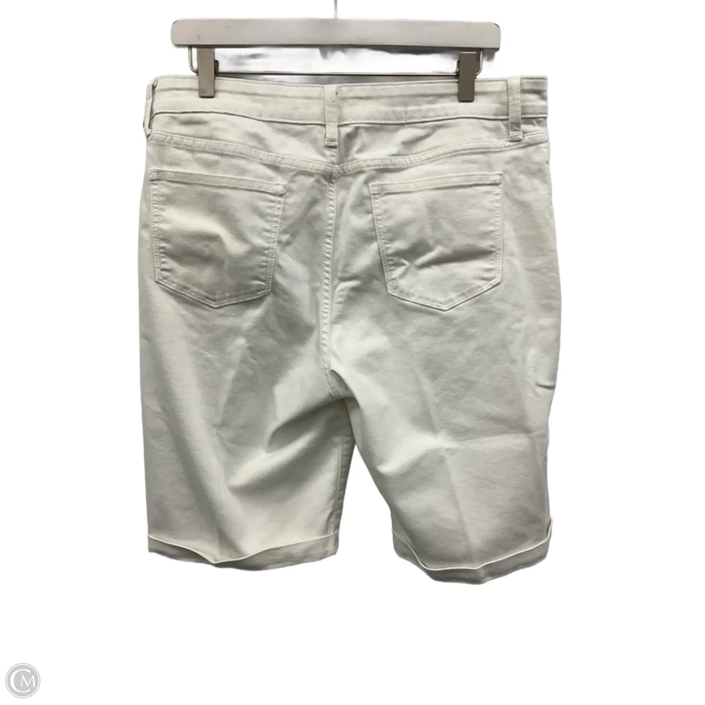 Shorts By St Johns Bay In White, Size: 14