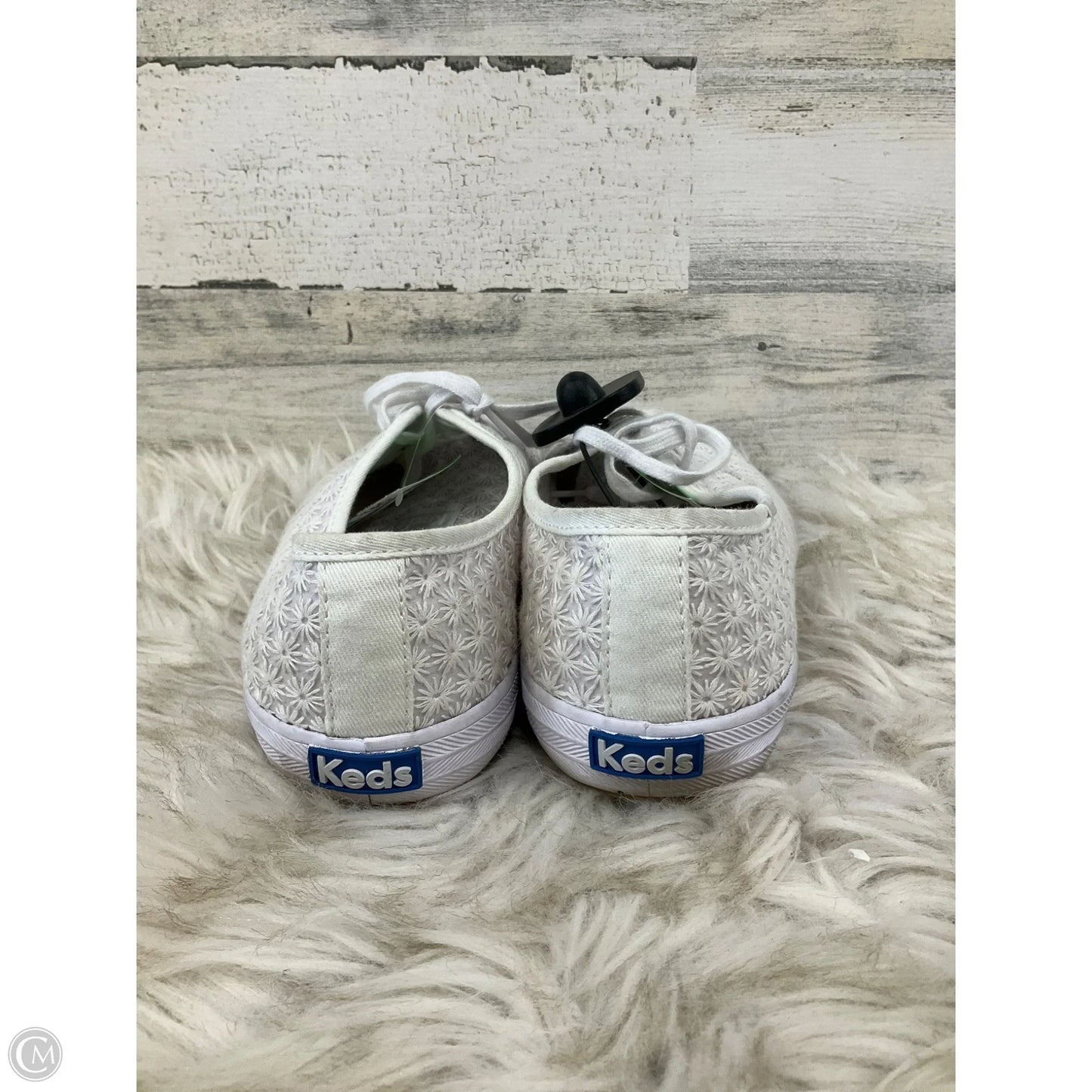 Shoes Sneakers By Keds In White, Size: 10