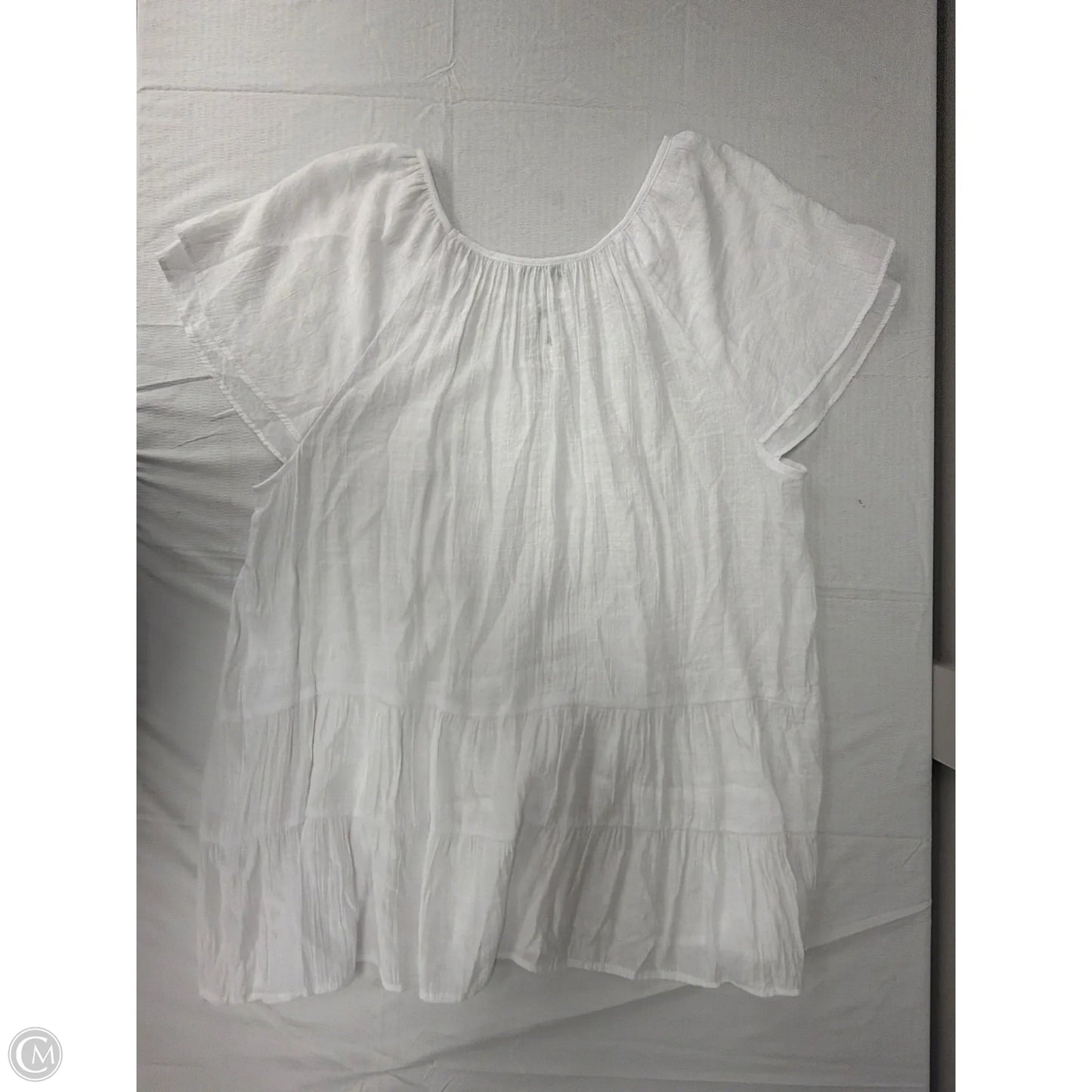 Top Short Sleeve By Counterparts In White, Size: 2x