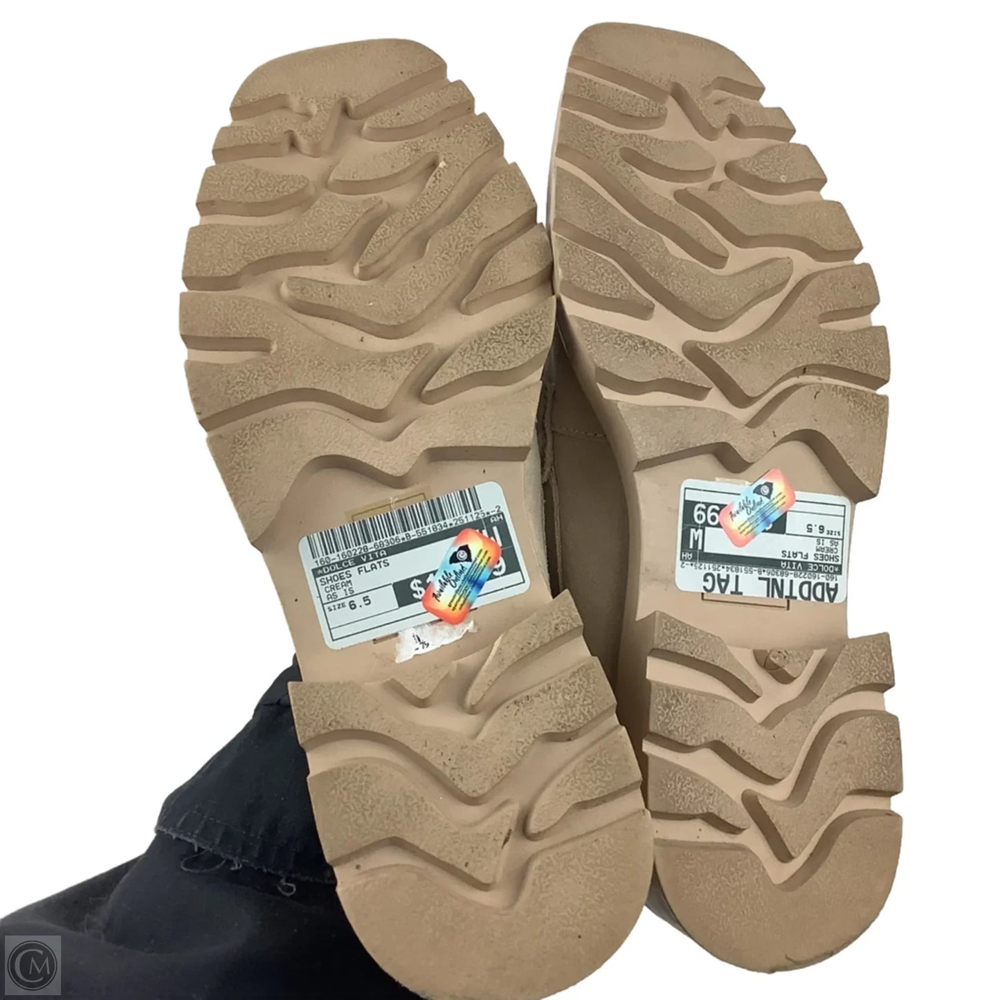 Shoes Flats By Dolce Vita In Cream, Size: 6.5