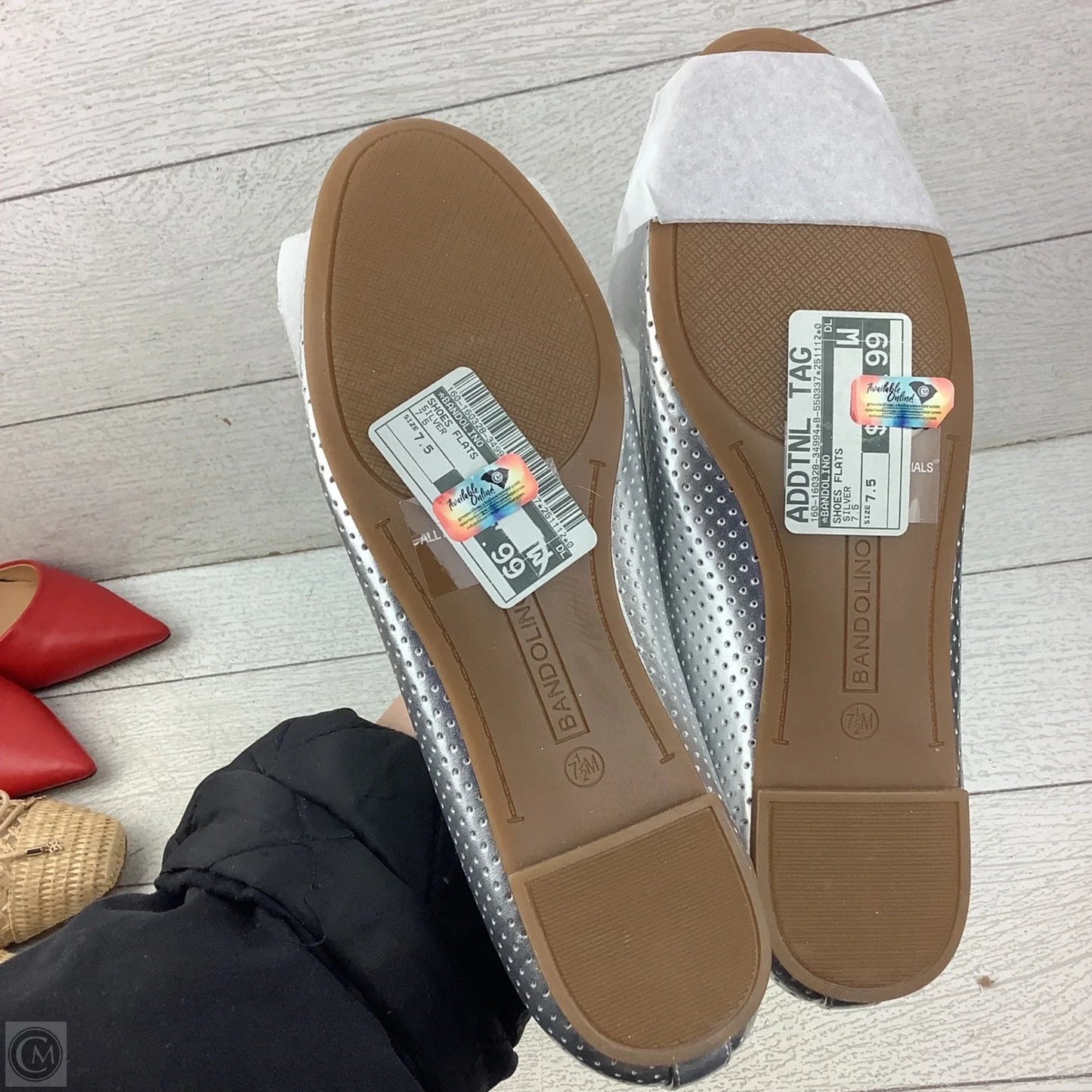 Shoes Flats By Bandolino In Silver, Size: 7.5