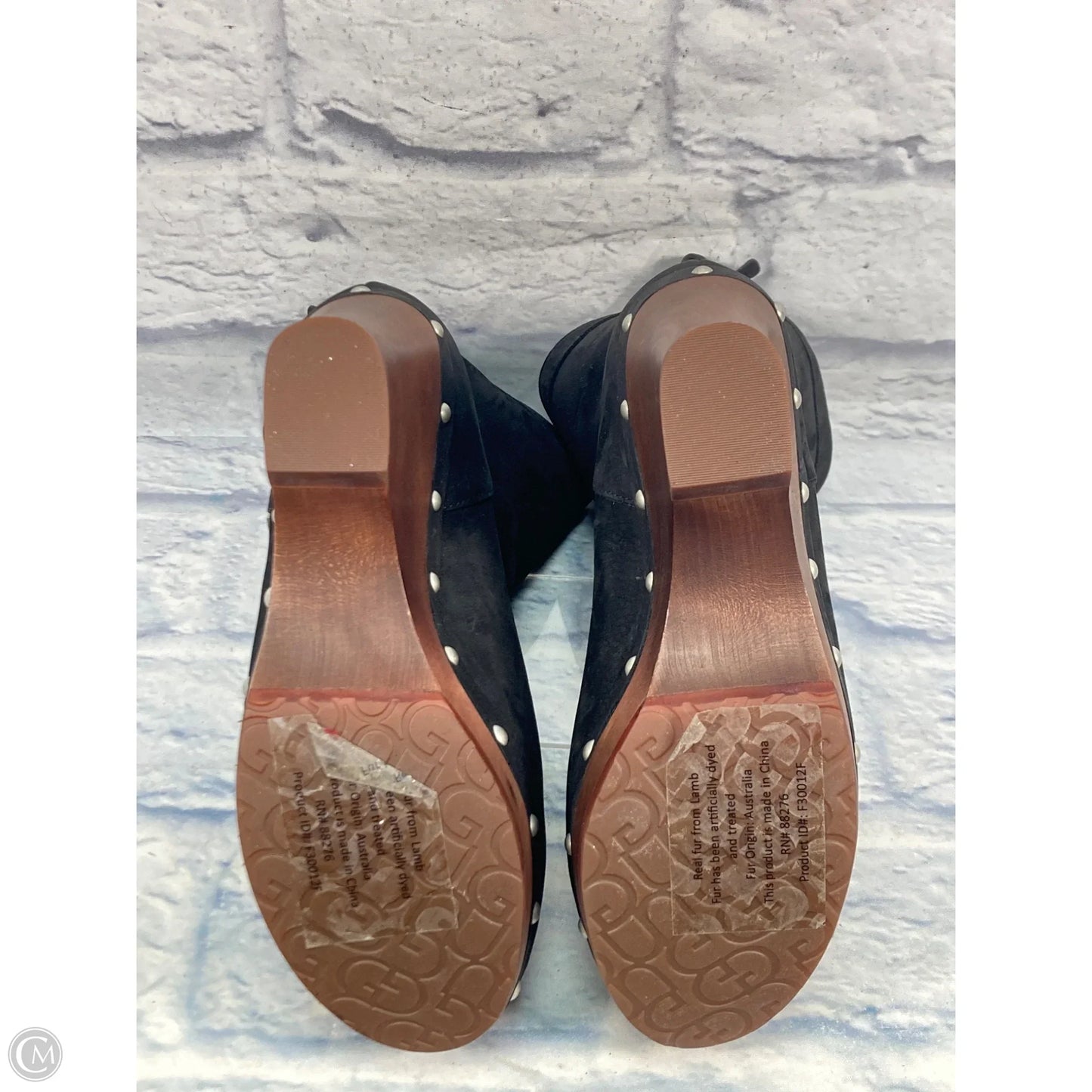 Boots Designer By Ugg In Black, Size: 9