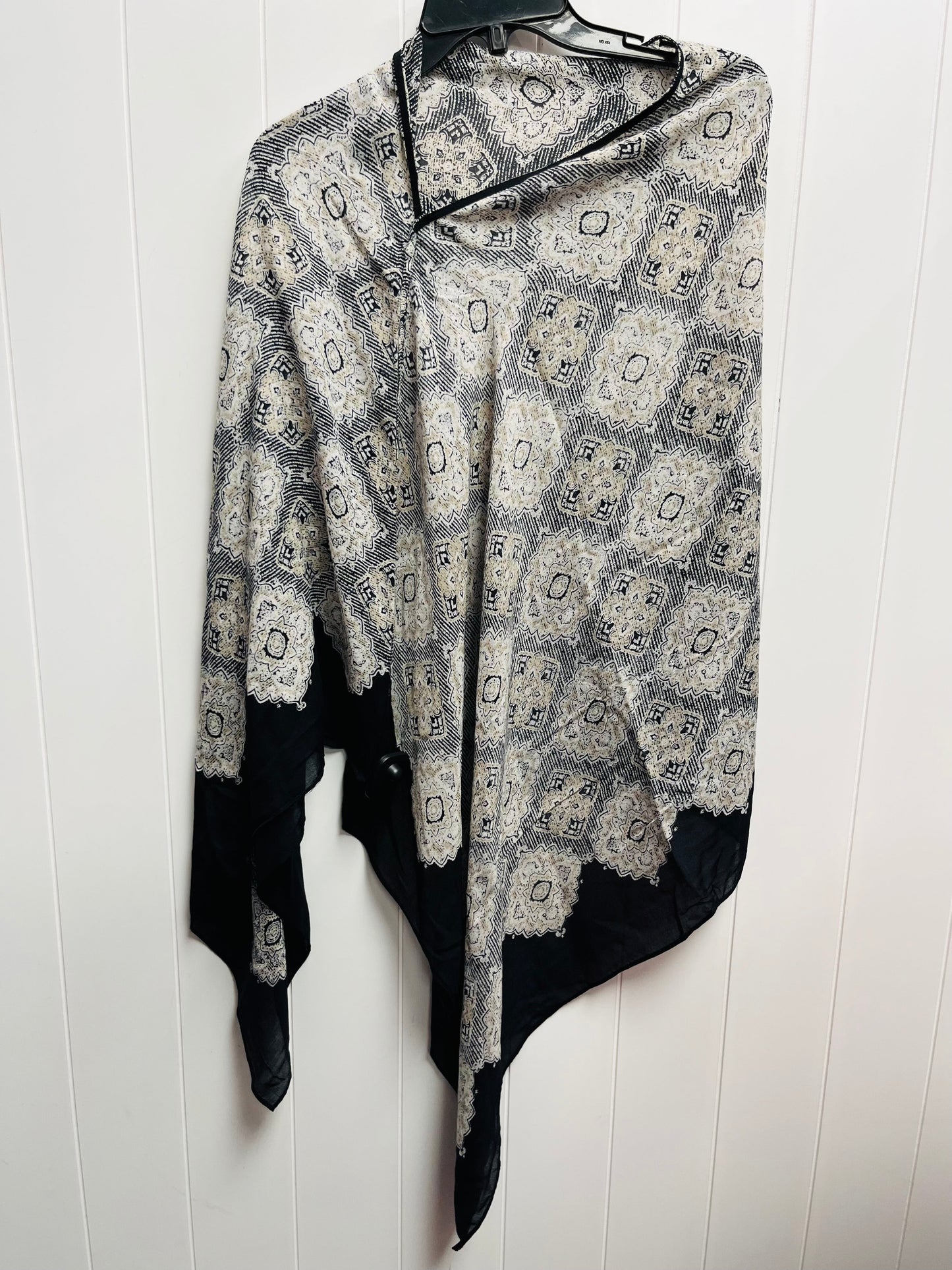 Shawl By J. Jill In Grey & White, Size: Osfm