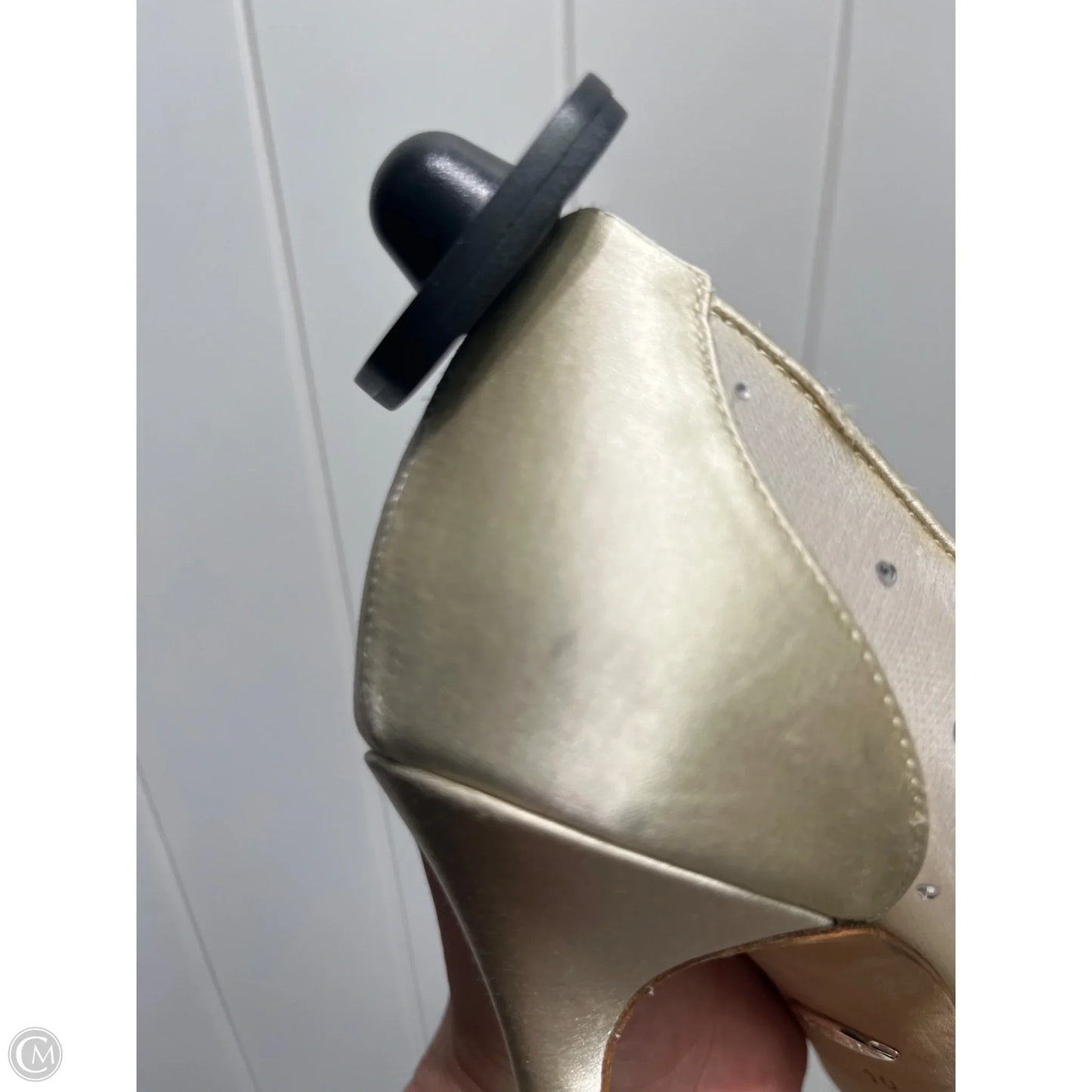 Shoes Heels Stiletto By Badgley Mischka In Cream & Silver, Size: 10