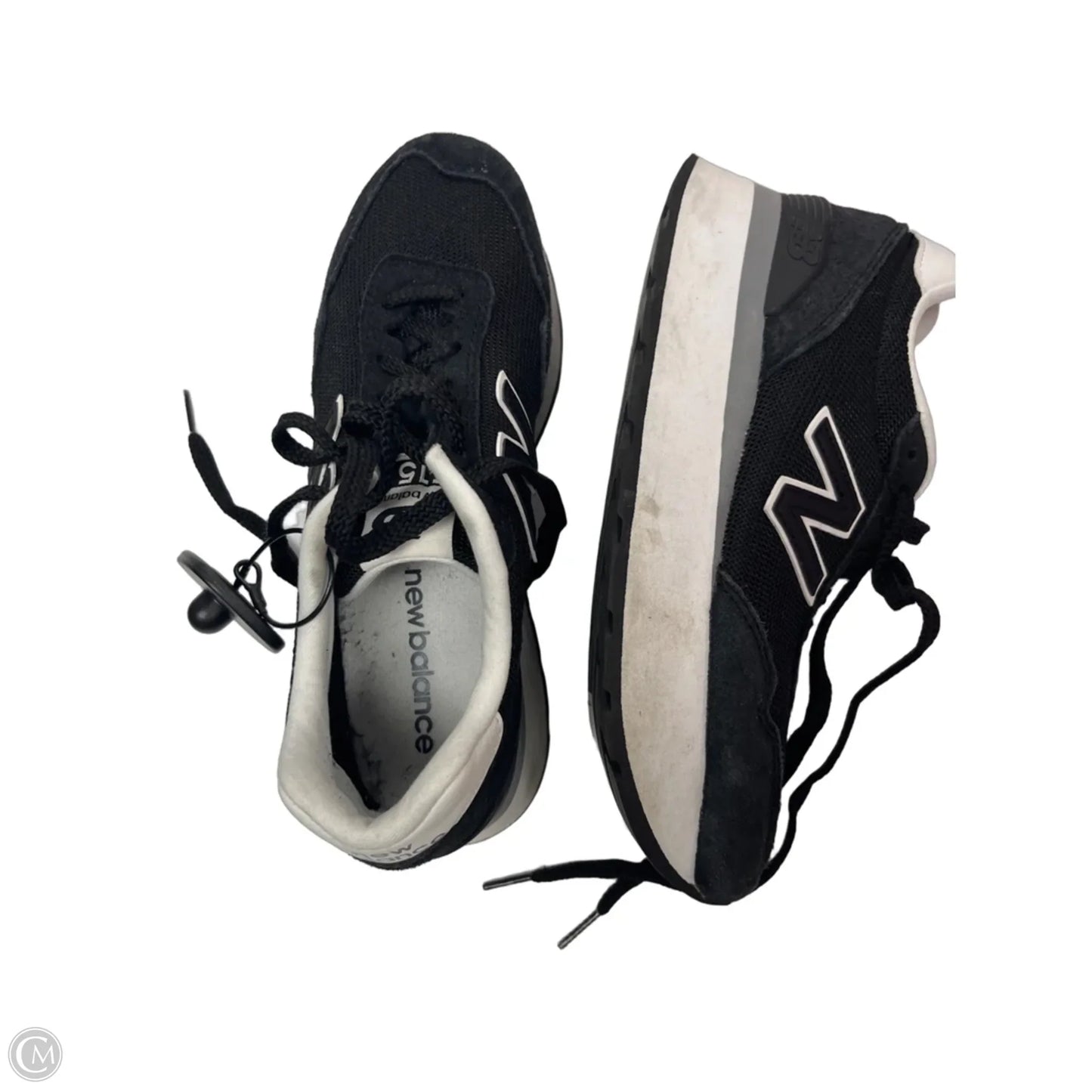 Shoes Athletic By New Balance In Black & White, Size: 7.5
