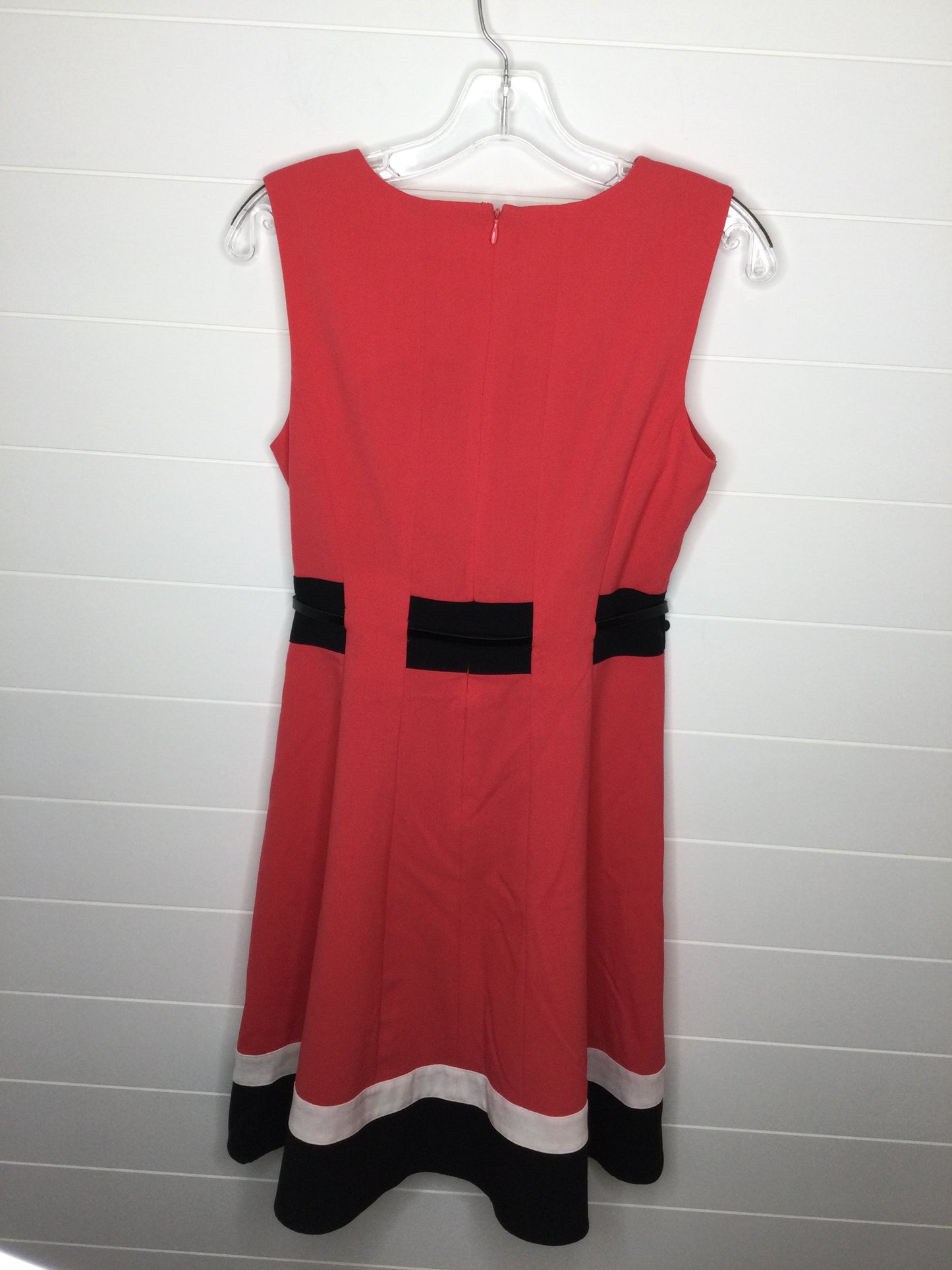 Dress Casual Short By Calvin Klein Size: S