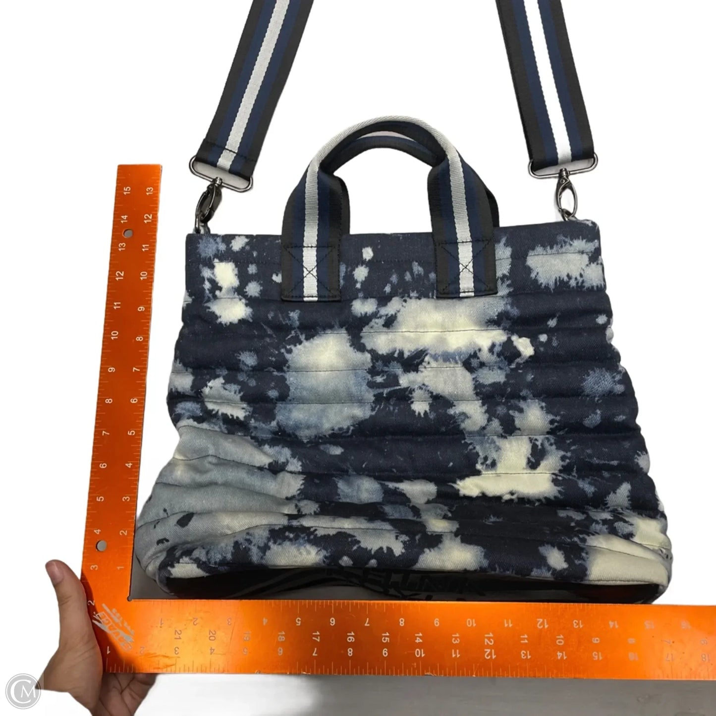 Crossbody By Think Royln, Size: Large