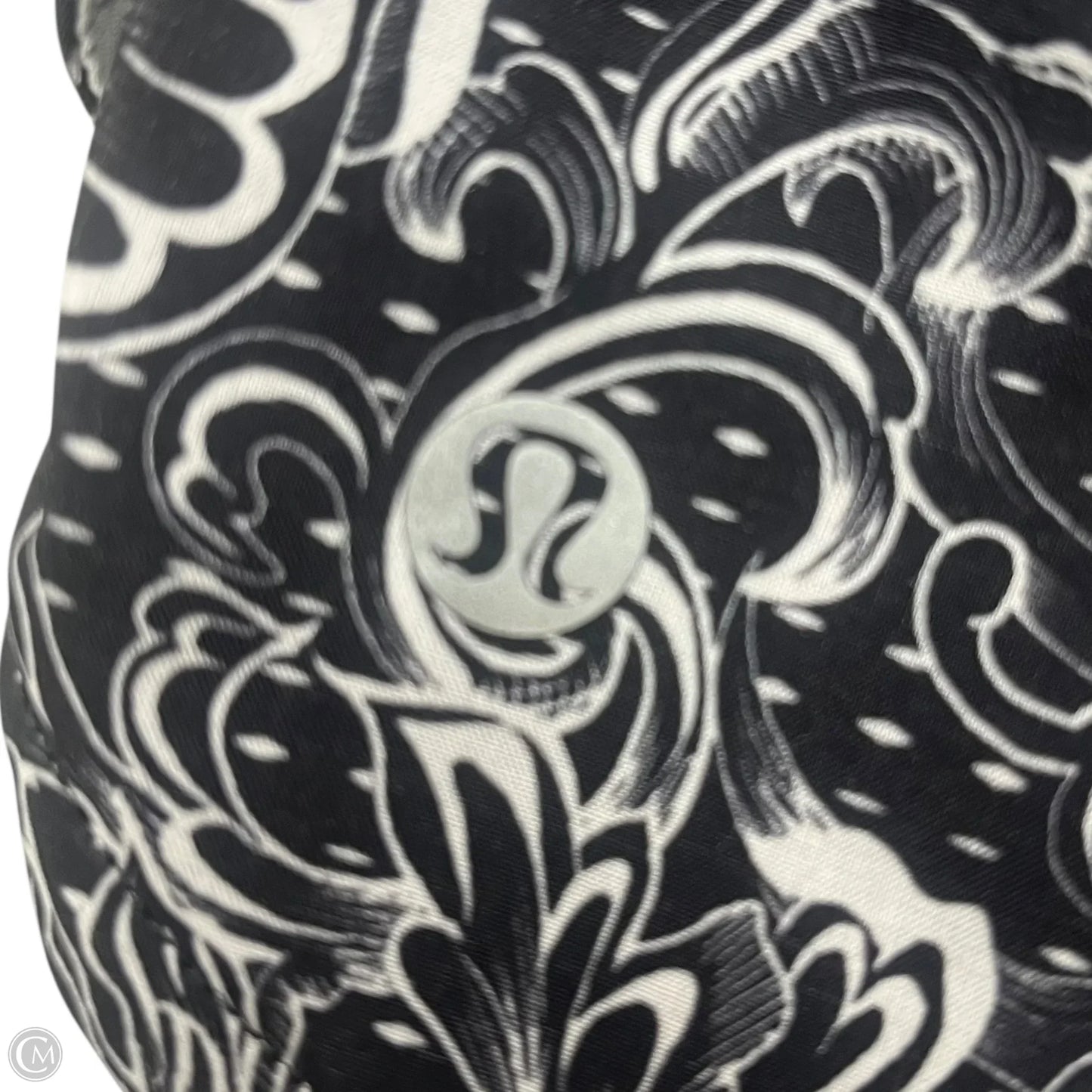 Athletic Shorts By Lululemon In Black & White, Size: S