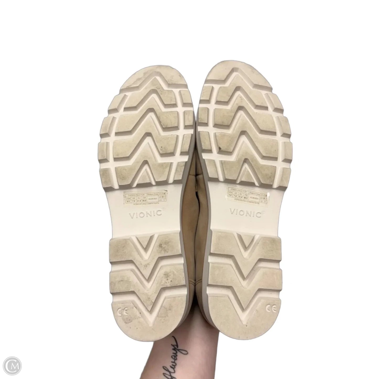 Shoes Flats By Vionic In Tan, Size: 9.5