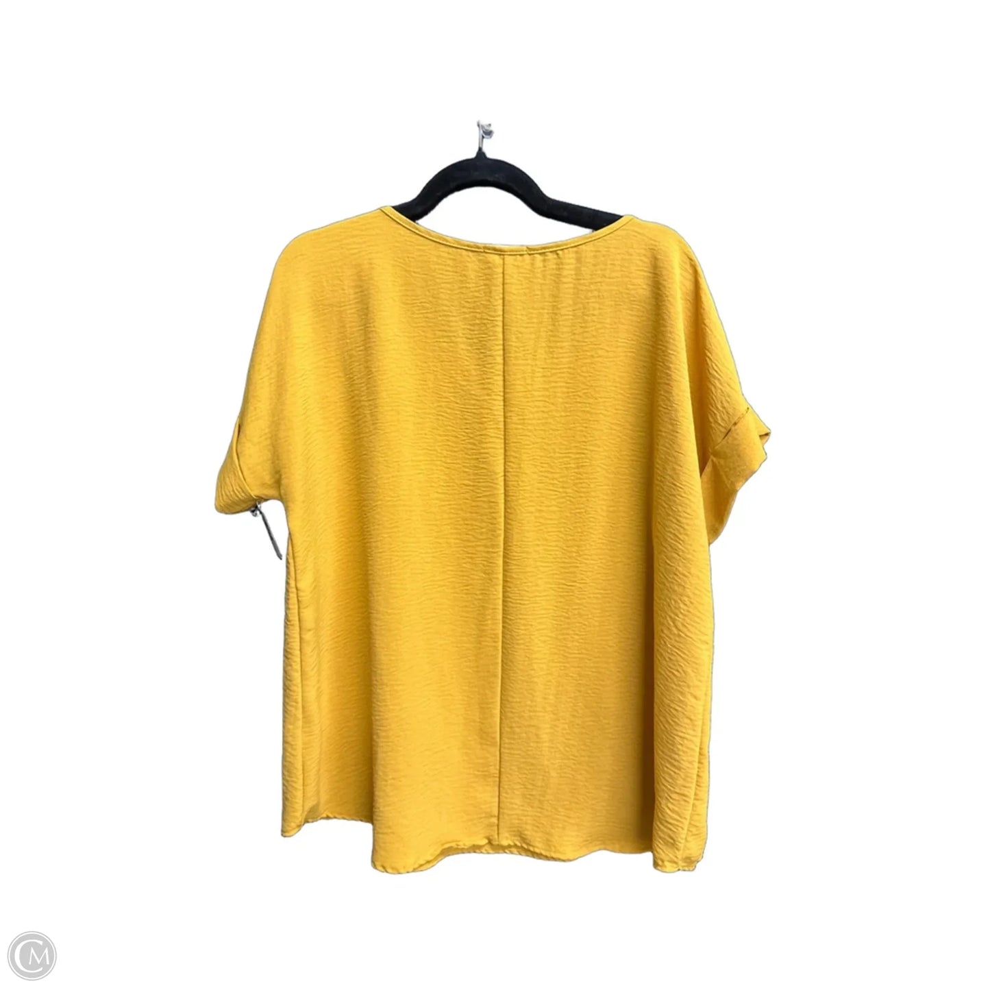 Top Short Sleeve By Entro In Yellow, Size: L