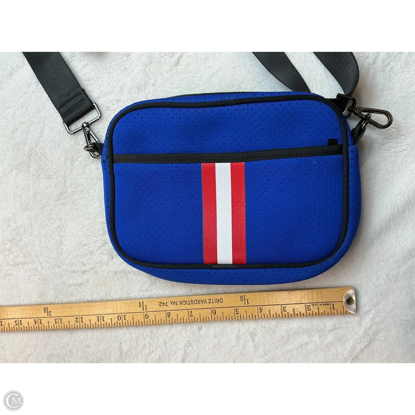 Crossbody By Haute Shore, Size: Small