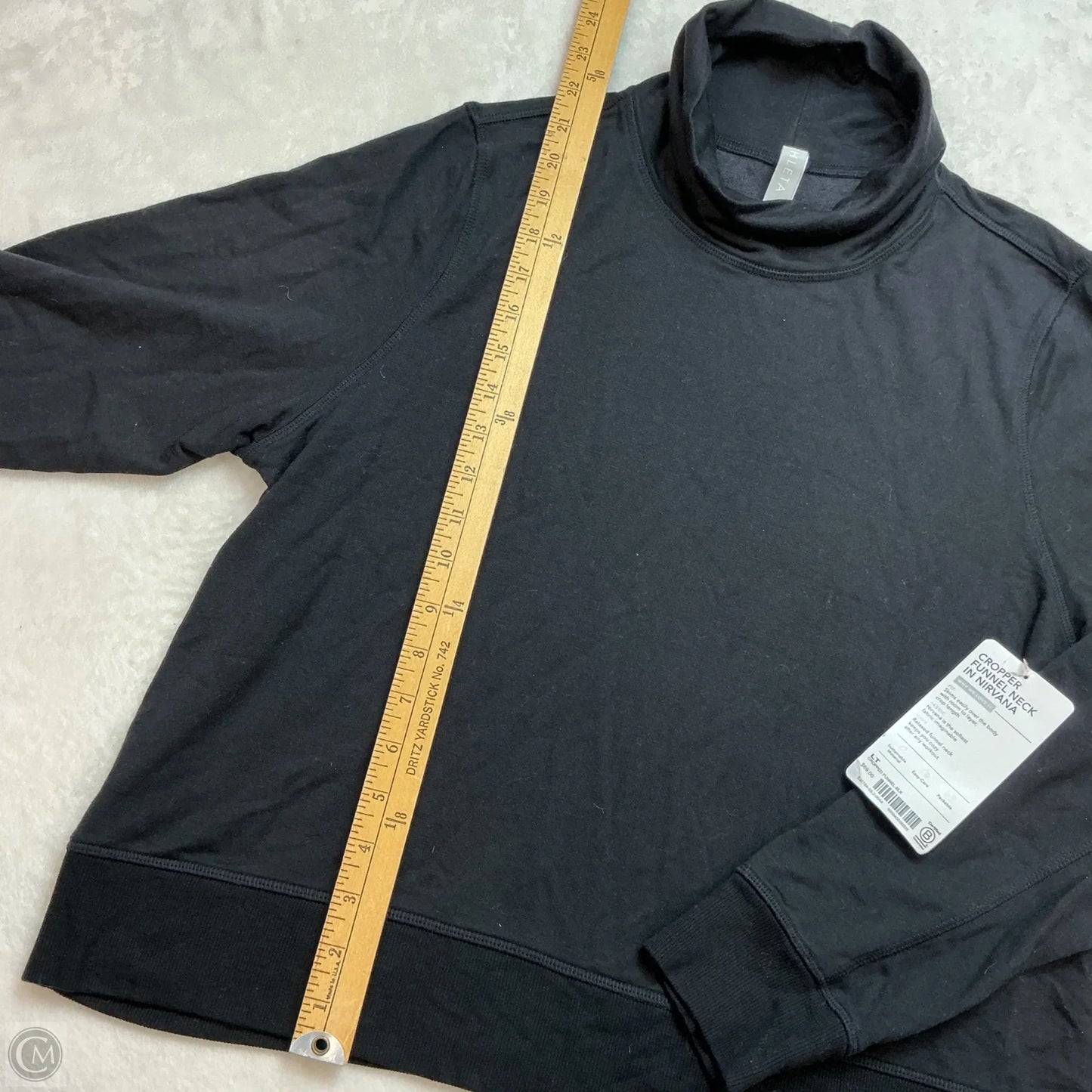 Athletic Top Long Sleeve Collar By Athleta In Black, Size: L