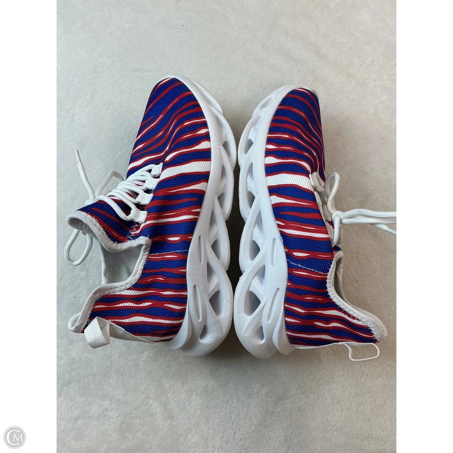 Shoes Sneakers By Clothes Mentor In Blue Red & White, Size: 7.5