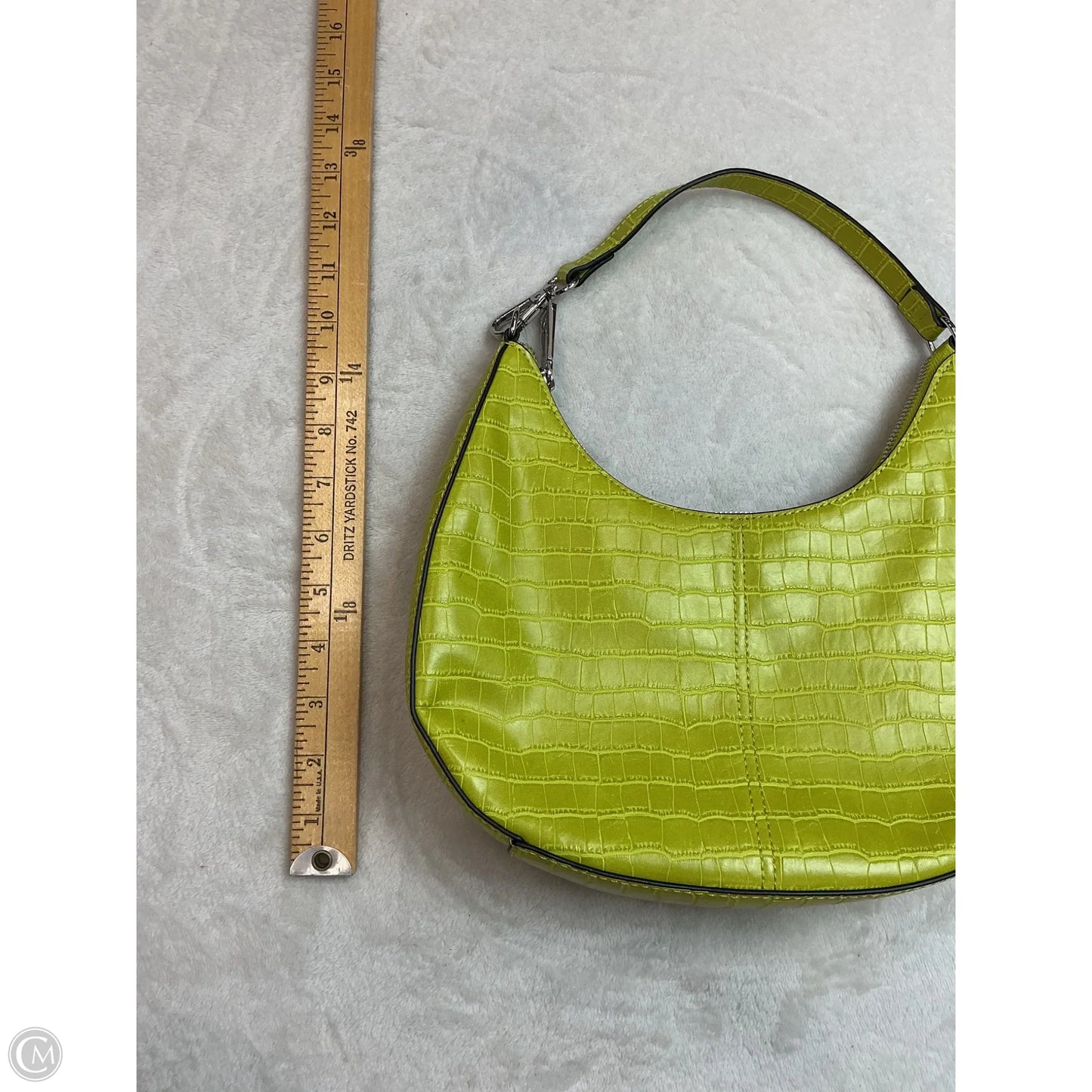 Handbag By Clothes Mentor, Size: Medium