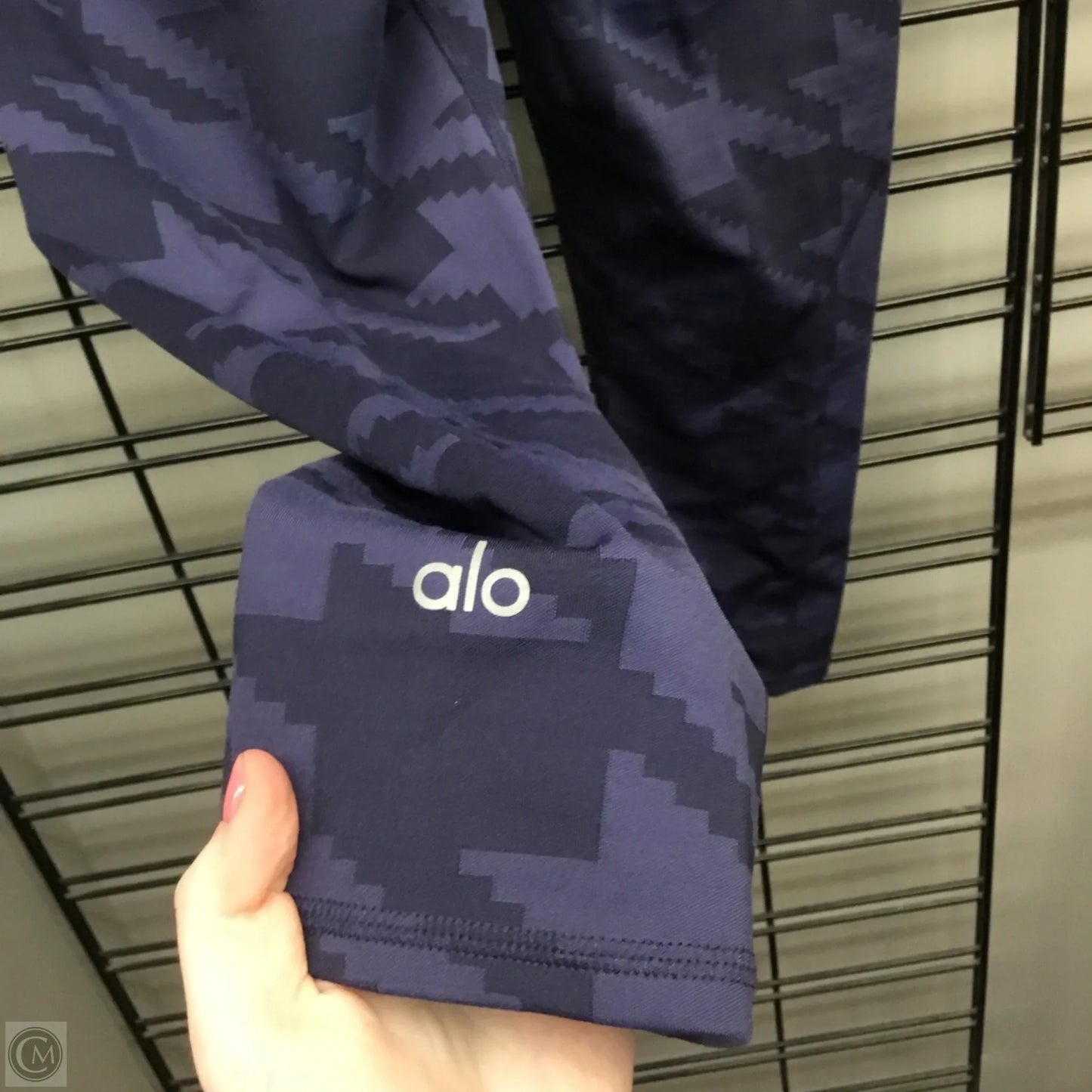 Athletic Leggings Capris By Alo In Navy, Size: M