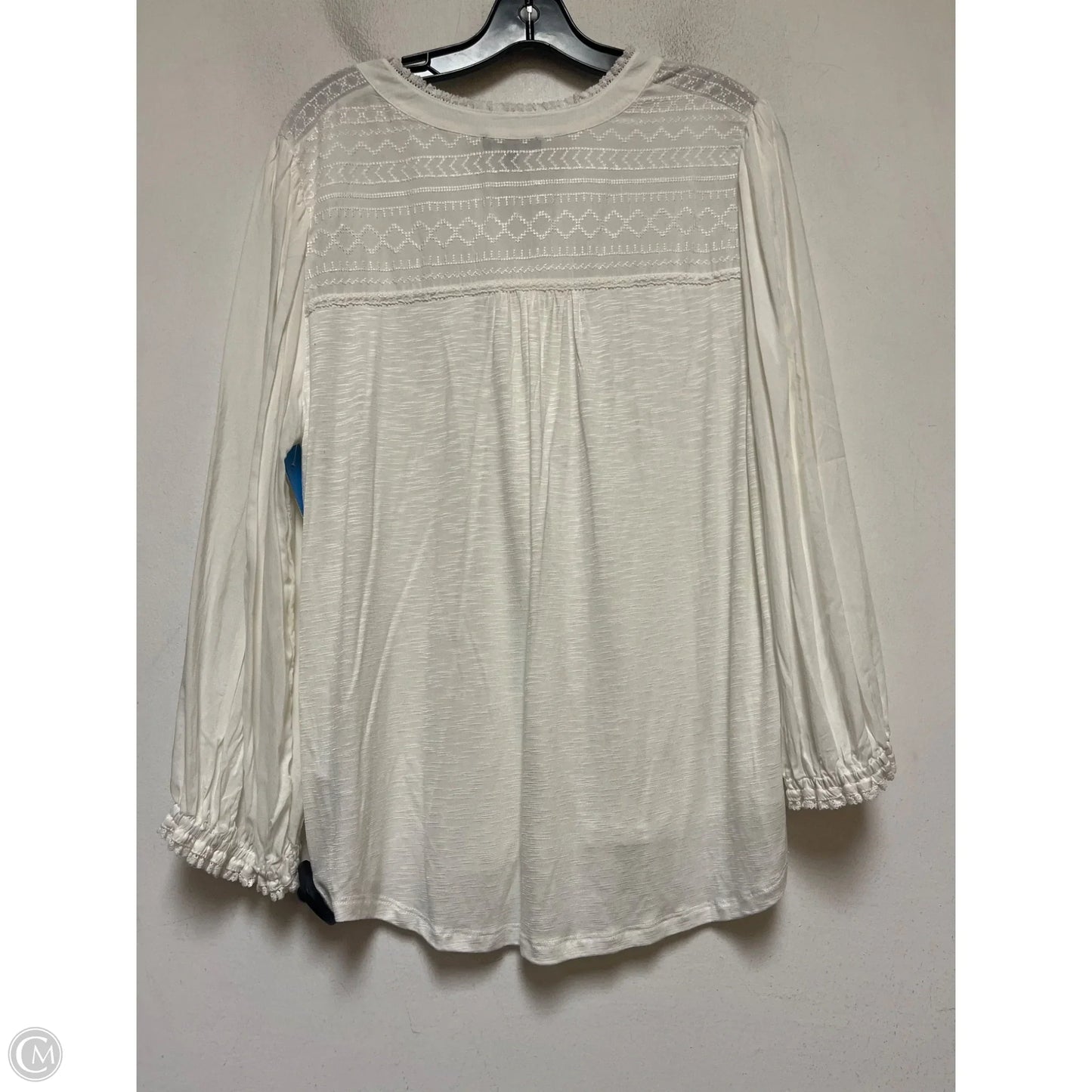 Top Long Sleeve By Democracy In White, Size: Xl