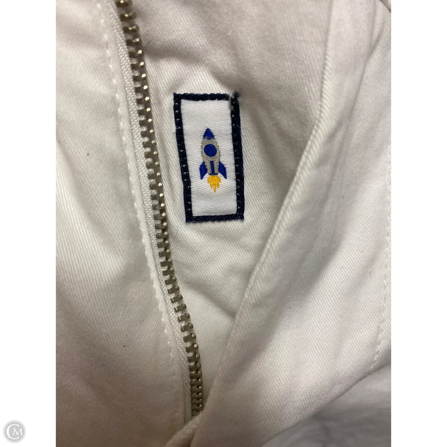 Shorts By Clothes Mentor In White, Size: 10