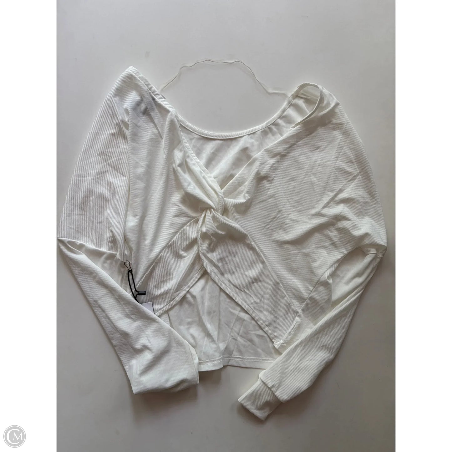 Athletic Top Long Sleeve Crewneck By kimberly In White, Size: Xl