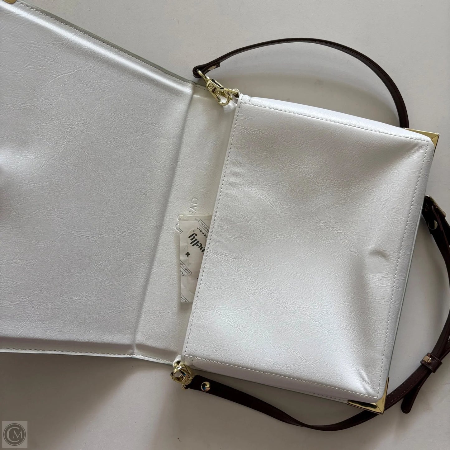 Crossbody By well read, Size: Large