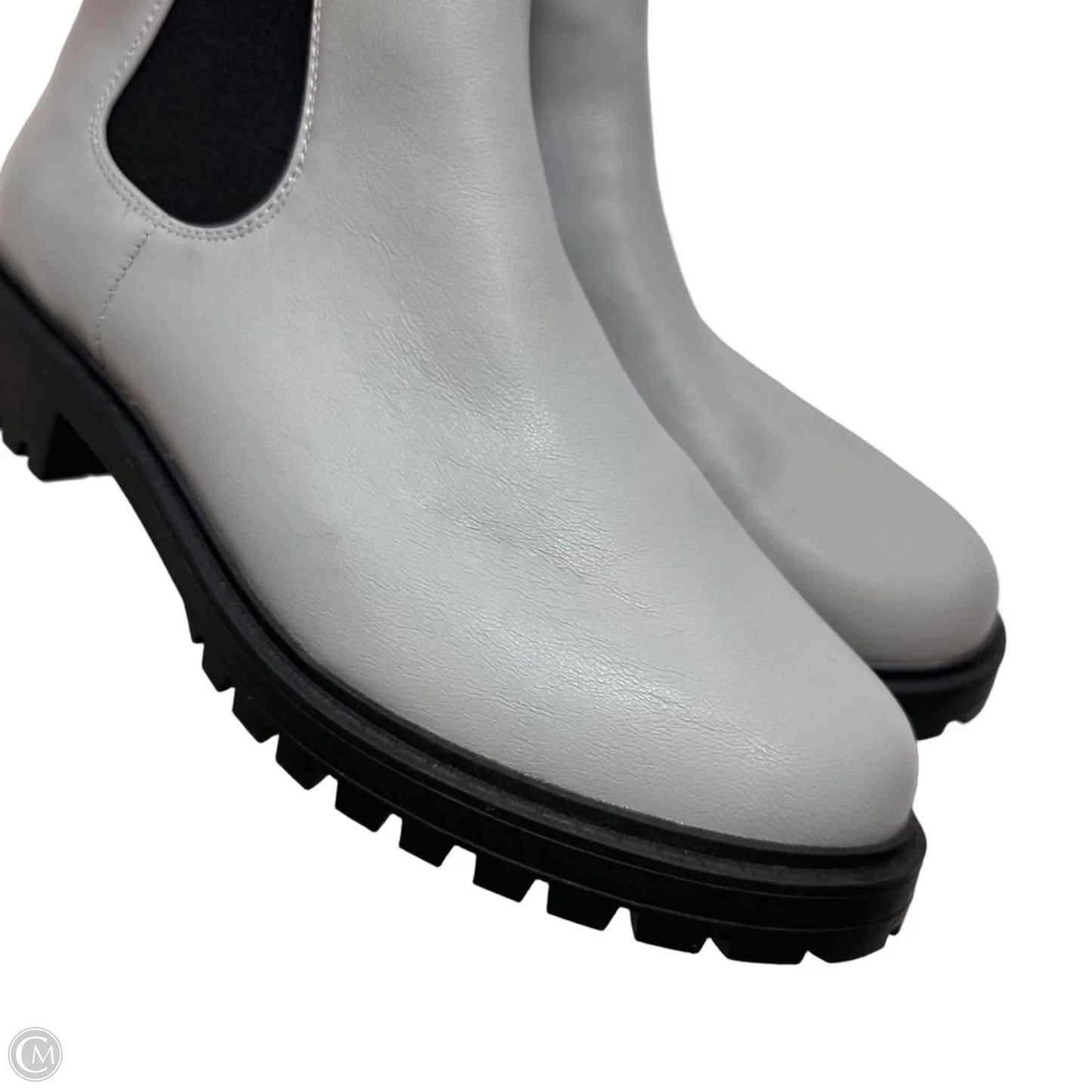 Boots Ankle Flats By Clothes Mentor In Grey, Size: 9