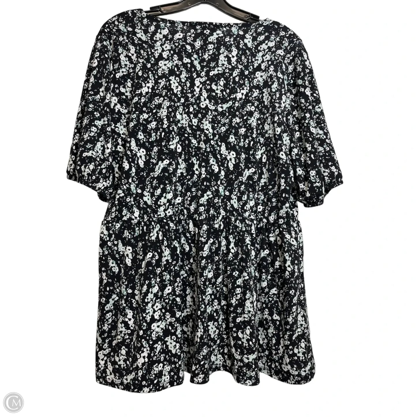 Top Short Sleeve By Lane Bryant In Black & Green, Size: 18