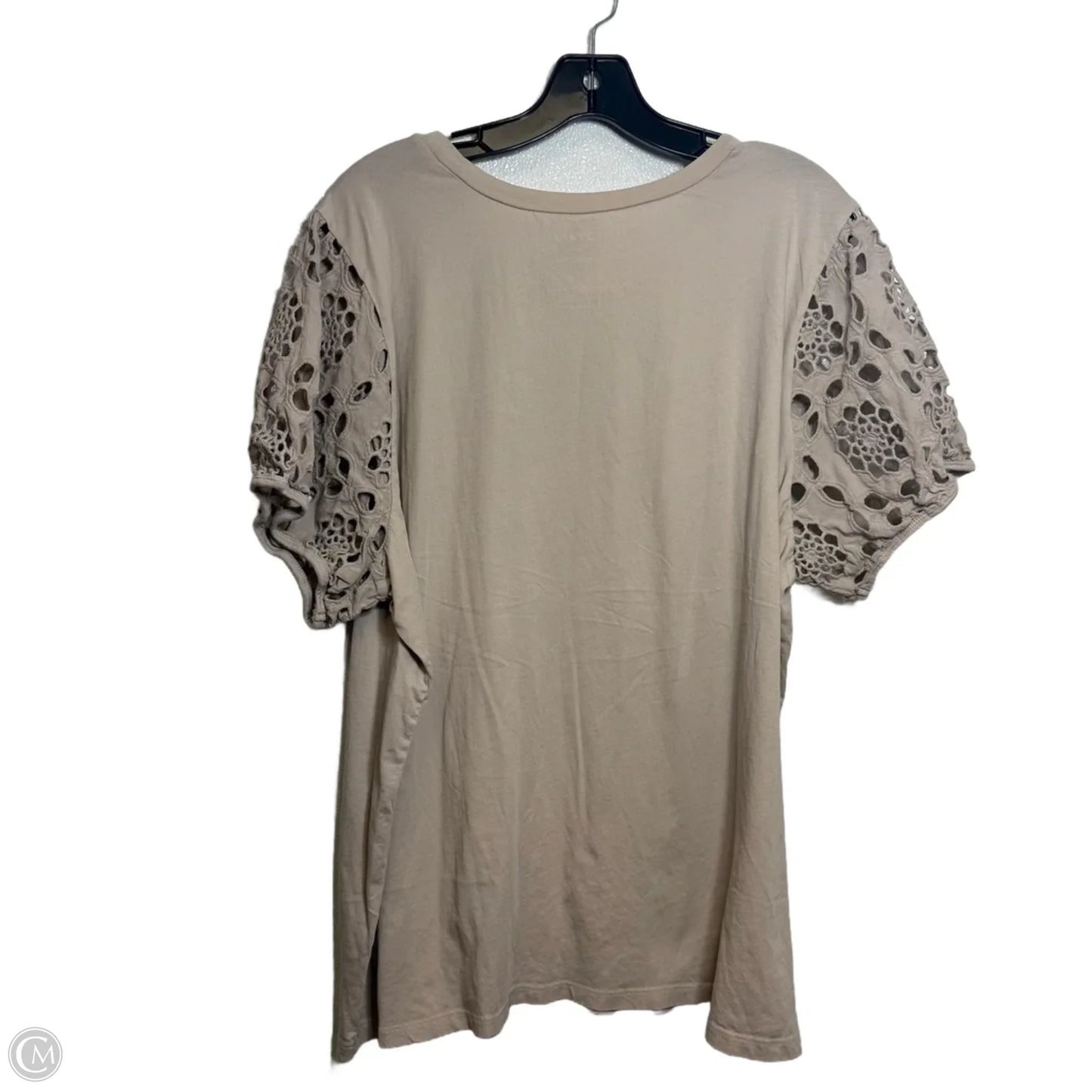 Top Short Sleeve By Torrid In Beige, Size: 3x