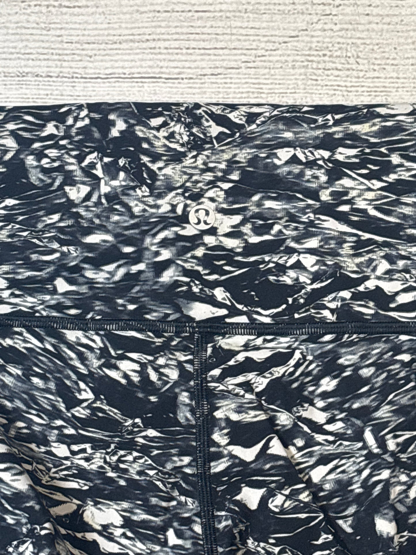 Athletic Leggings By Lululemon In Black & White, Size: S