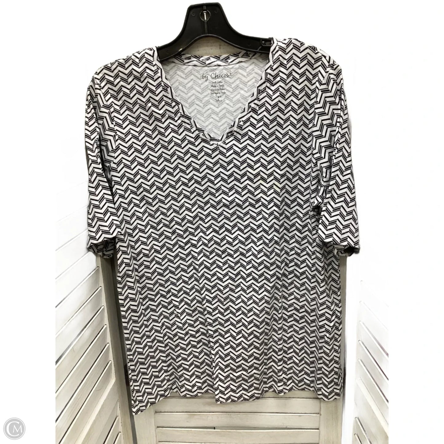 Top Short Sleeve By Chicos In Black & White, Size: Xl