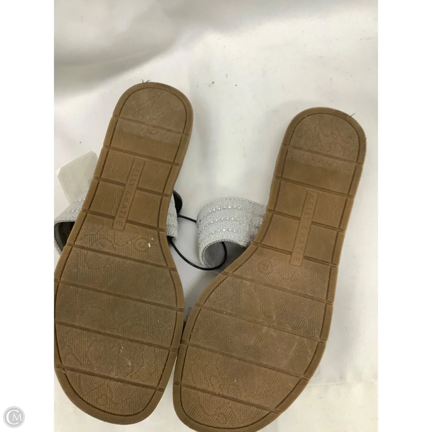 Sandals Flats By Kelly And Katie In Silver, Size: 7