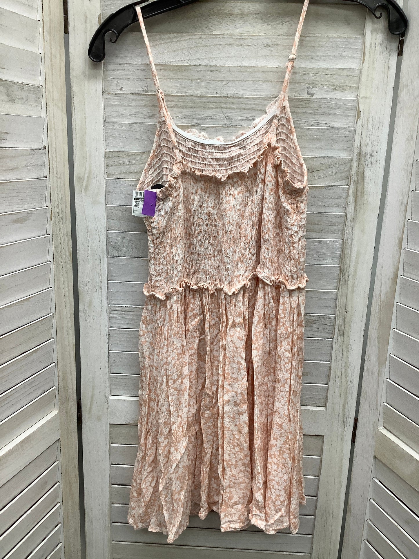 Dress Casual Short By Clothes Mentor Size: M