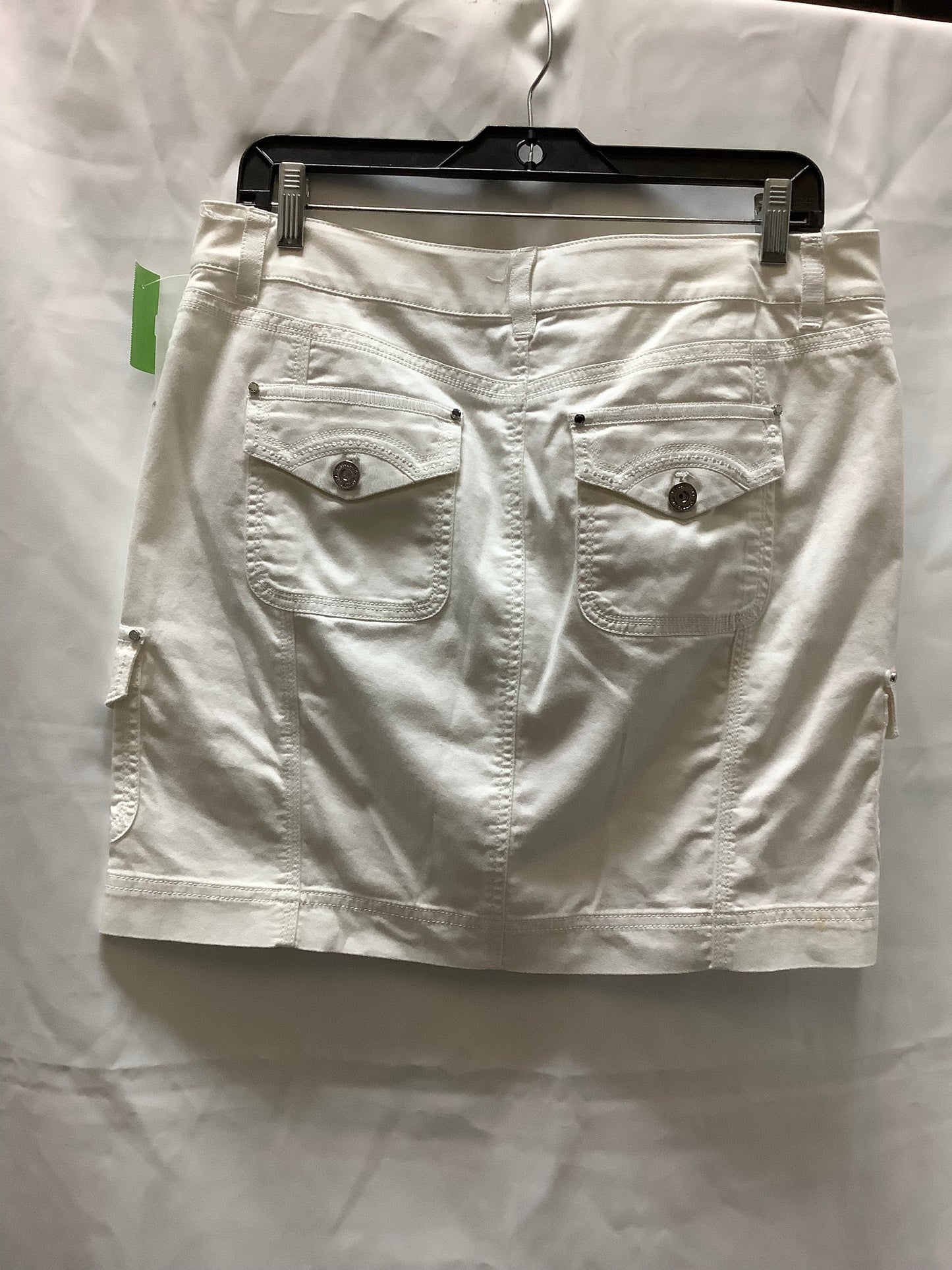 Skirt Mini & Short By White House Black Market Size: 6