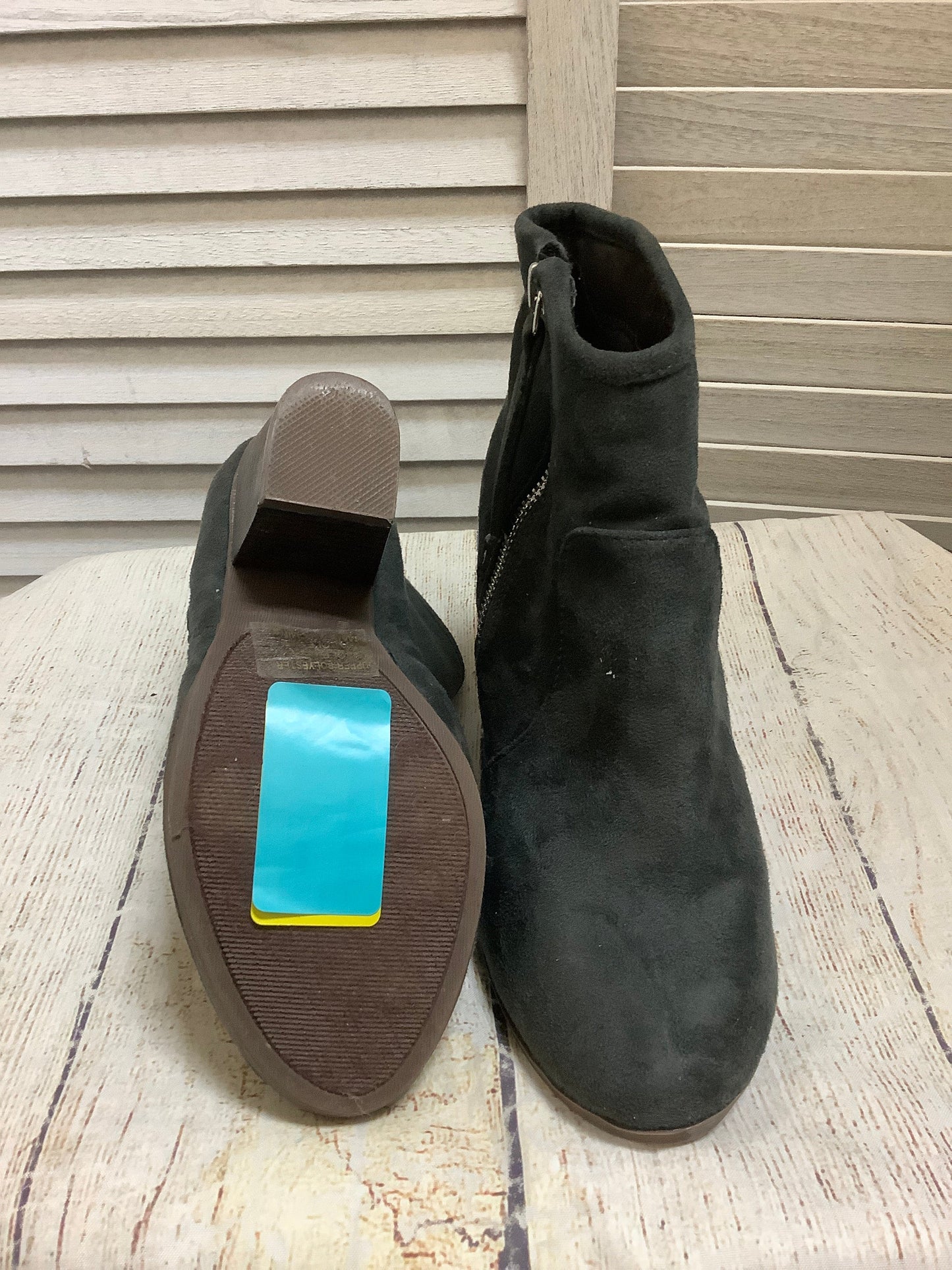 Boots Ankle Heels By Clothes Mentor Size: 6