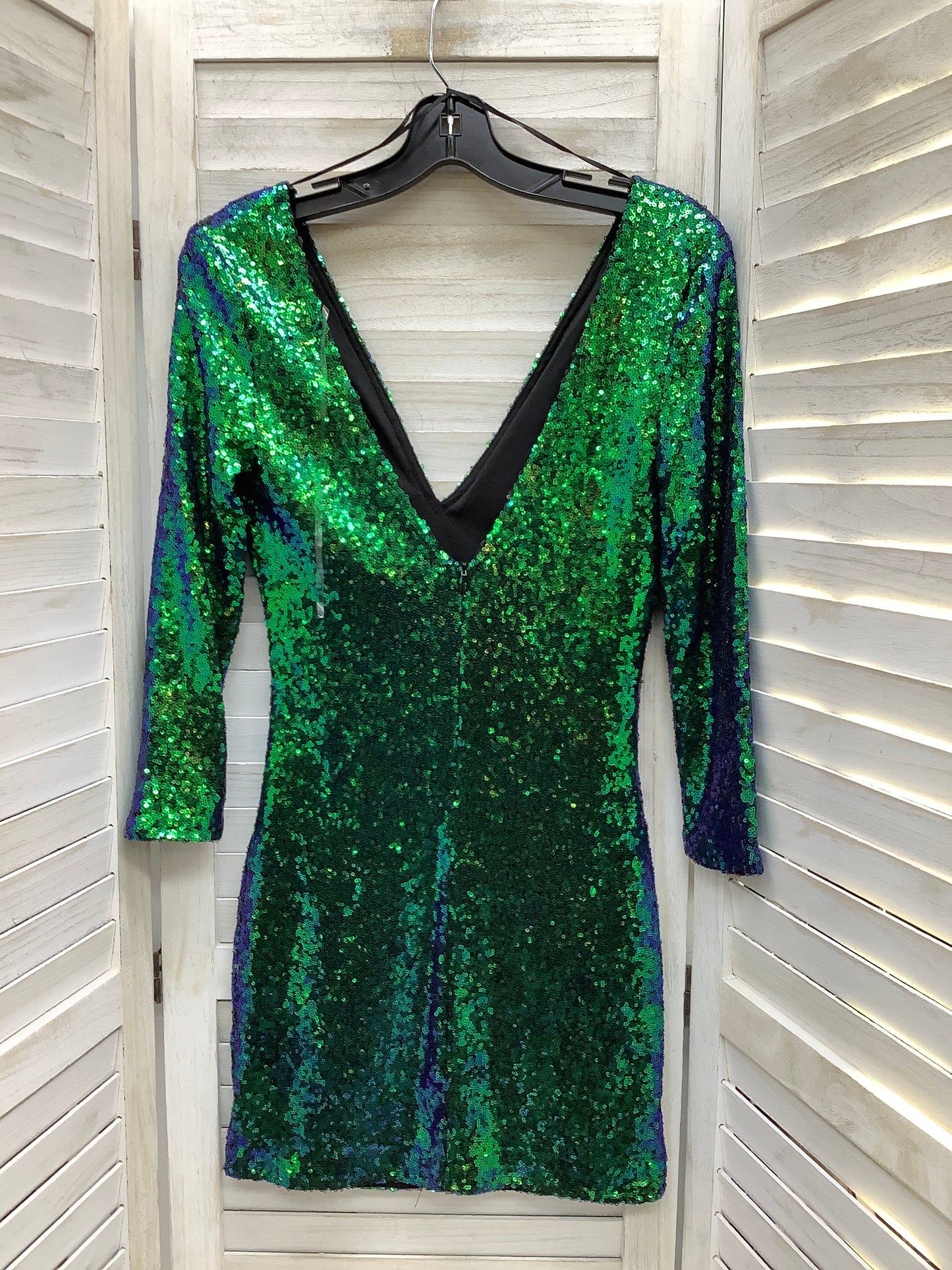 Dress Party Short By Cals Size: M