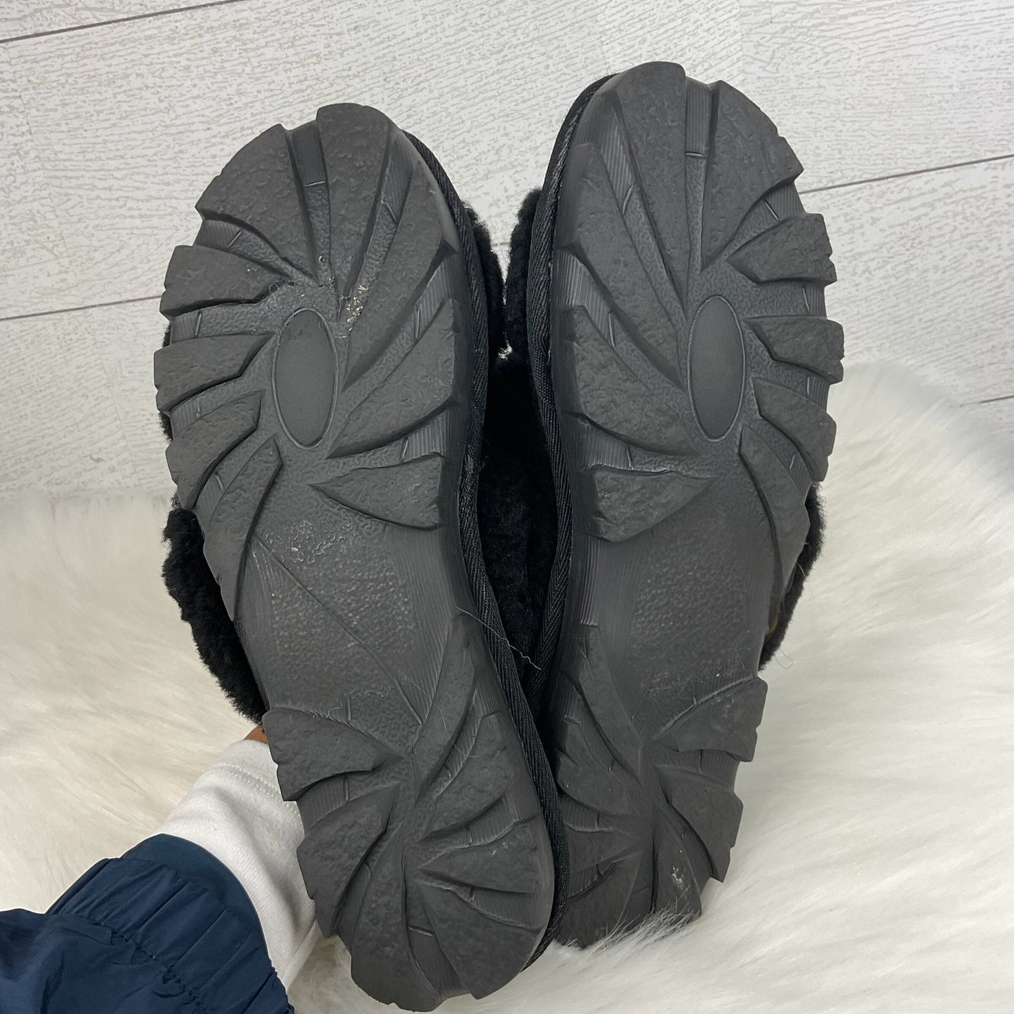 Slippers Designer By Ugg