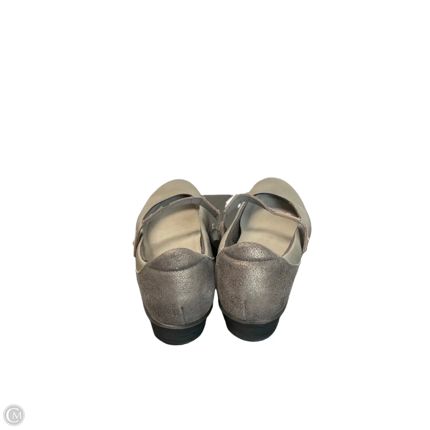 Shoes Flats By Naot In Grey, Size: 6.5